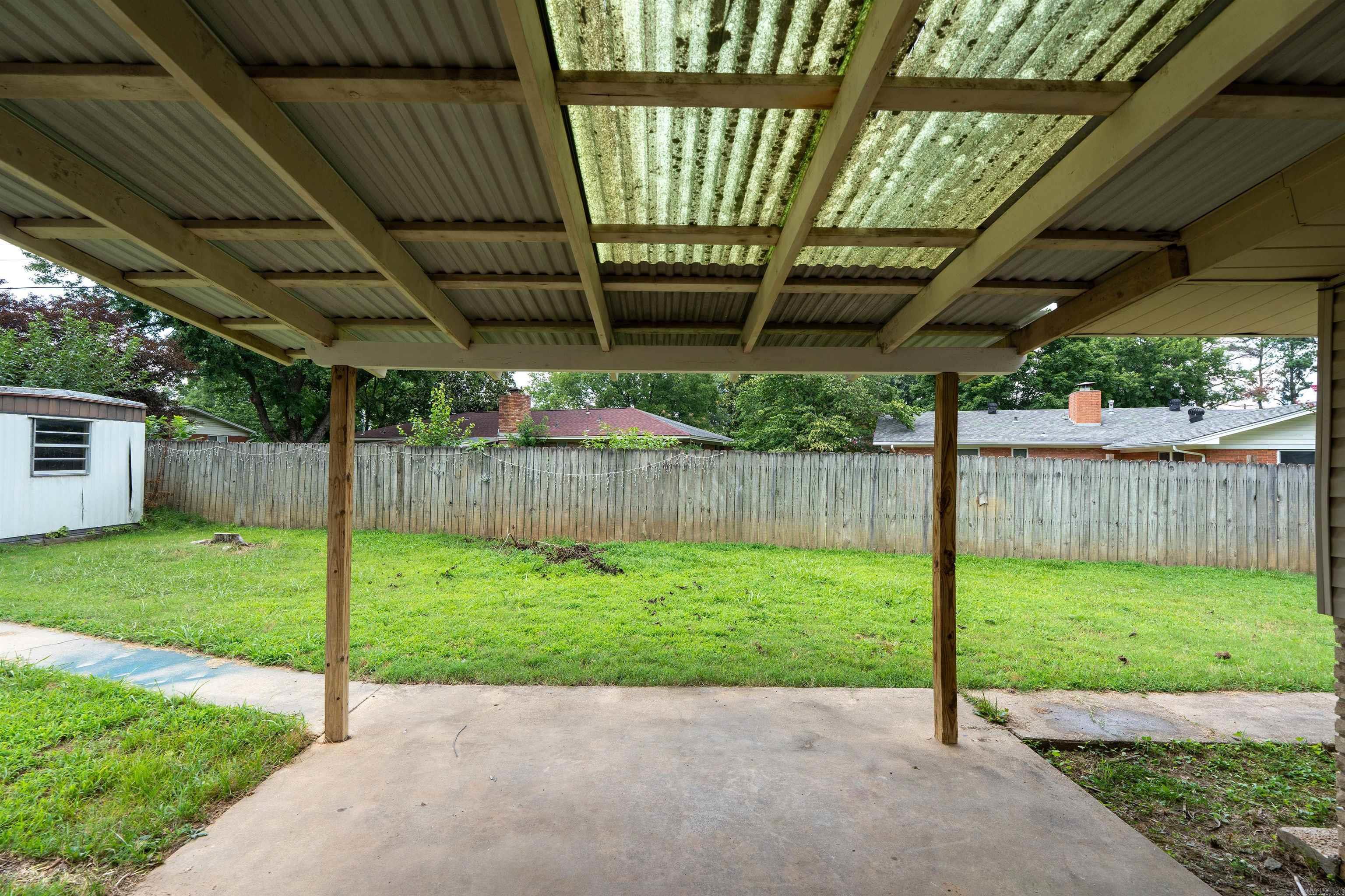 1902 W Arch Property Photo 34
