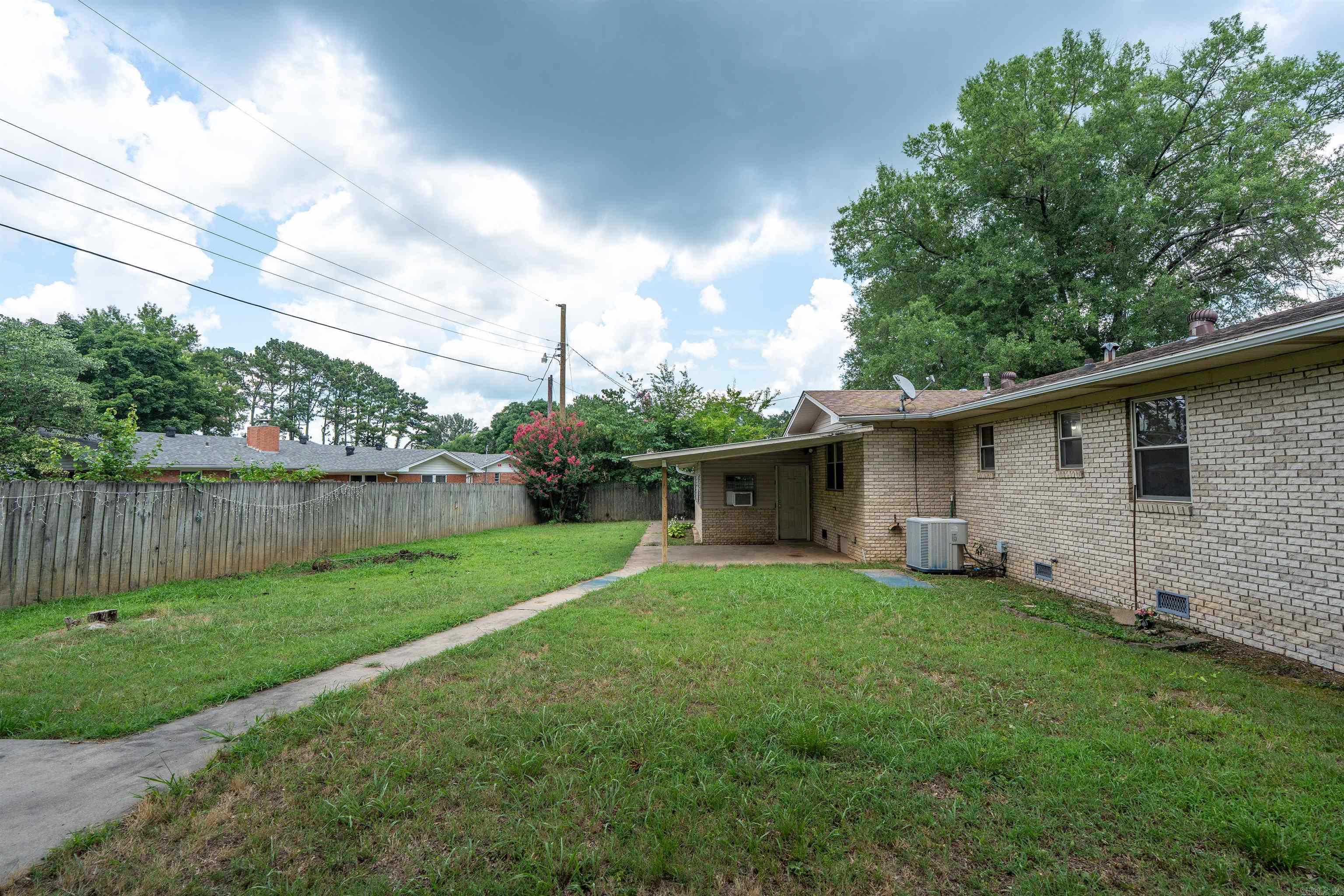 1902 W Arch Property Photo 35