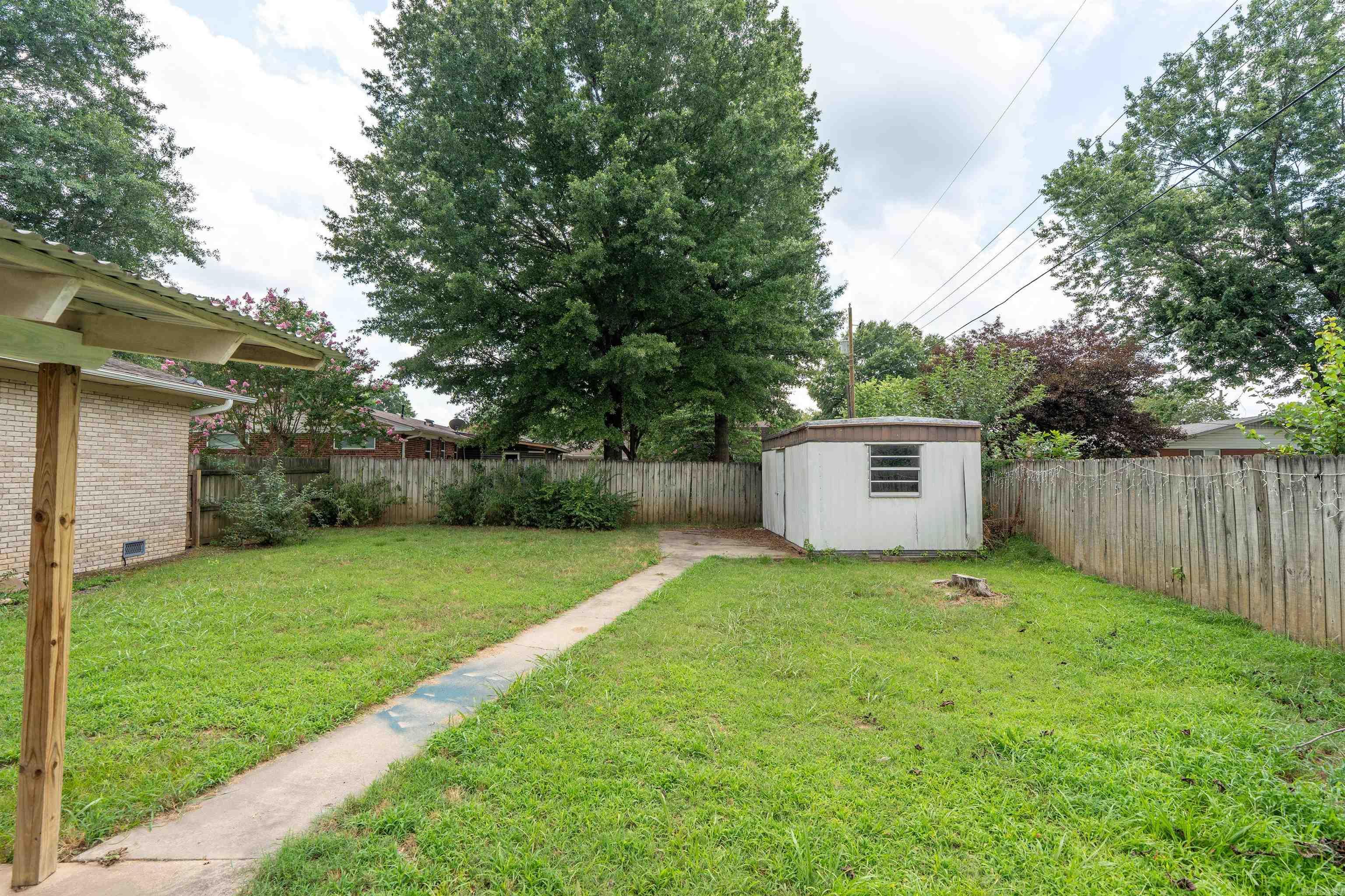 1902 W Arch Property Photo 36