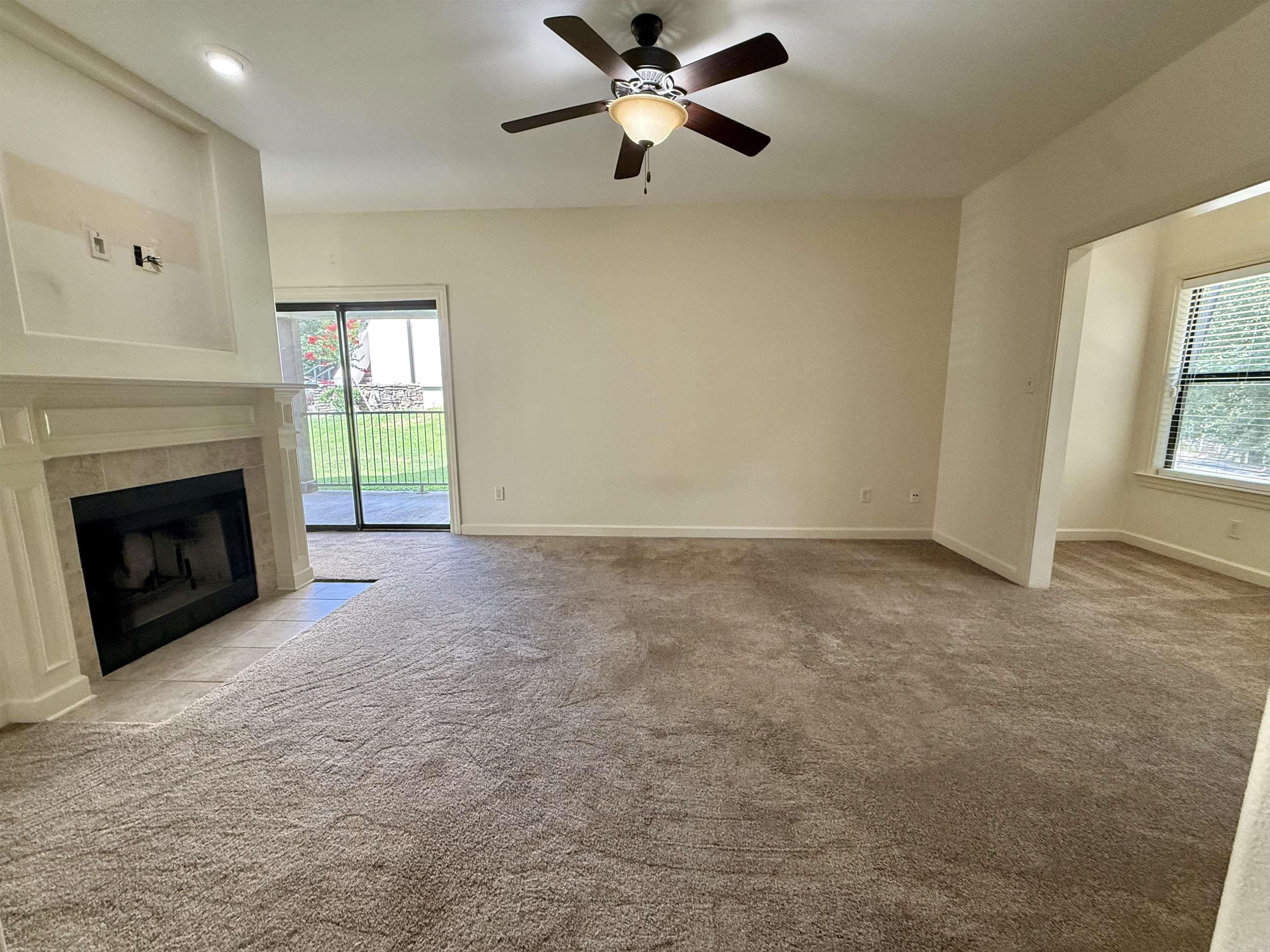 301 Kings Row Dr #501 Property Photo 10