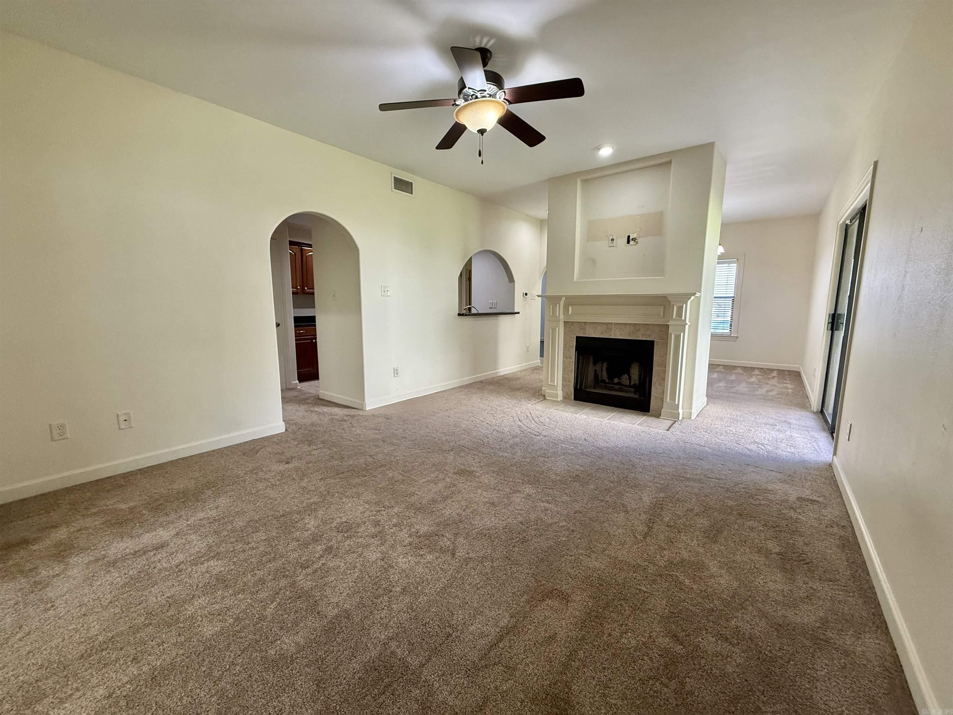 301 Kings Row Dr #501 Property Photo 12
