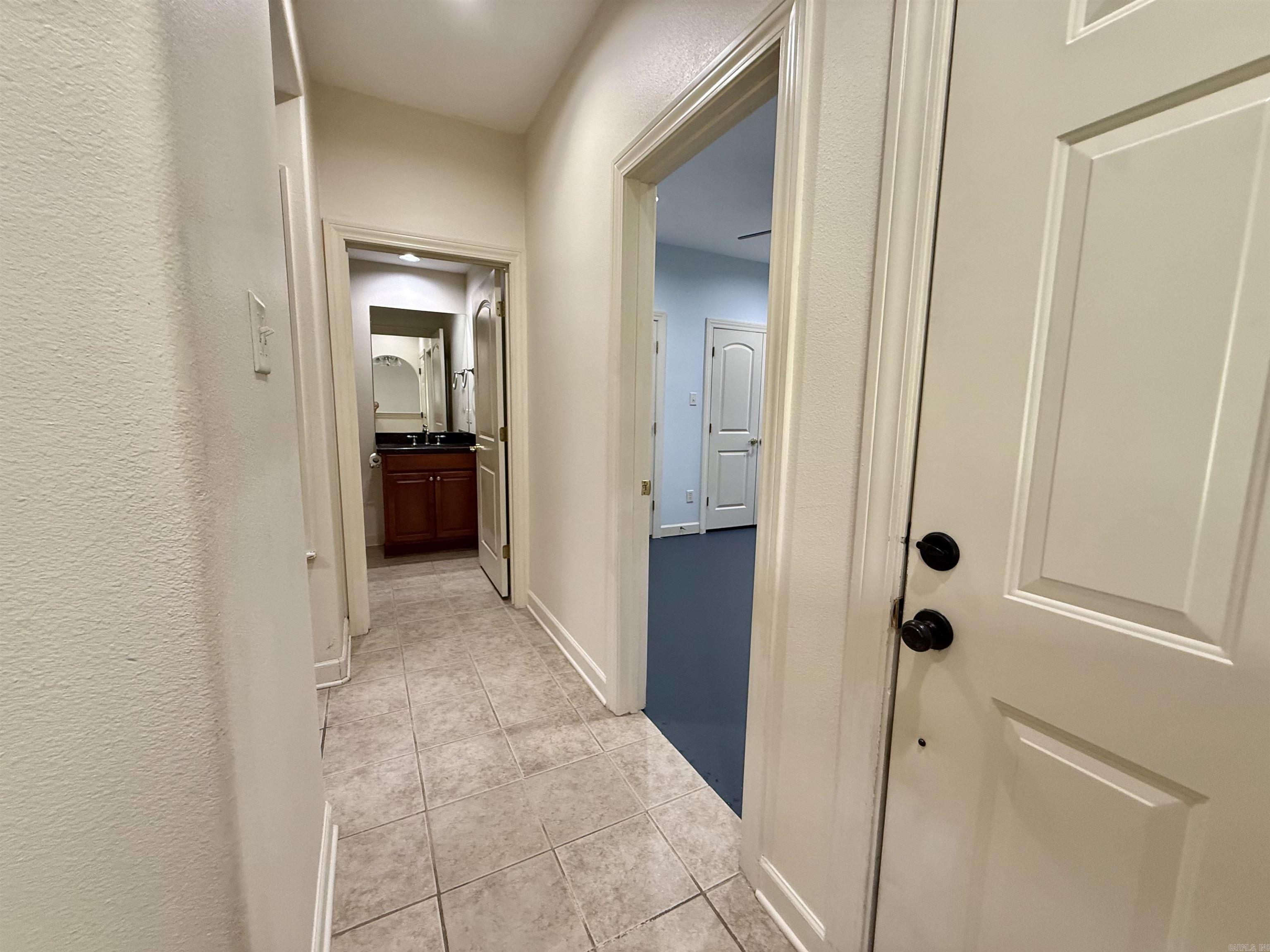 301 Kings Row Dr #501 Property Photo 25
