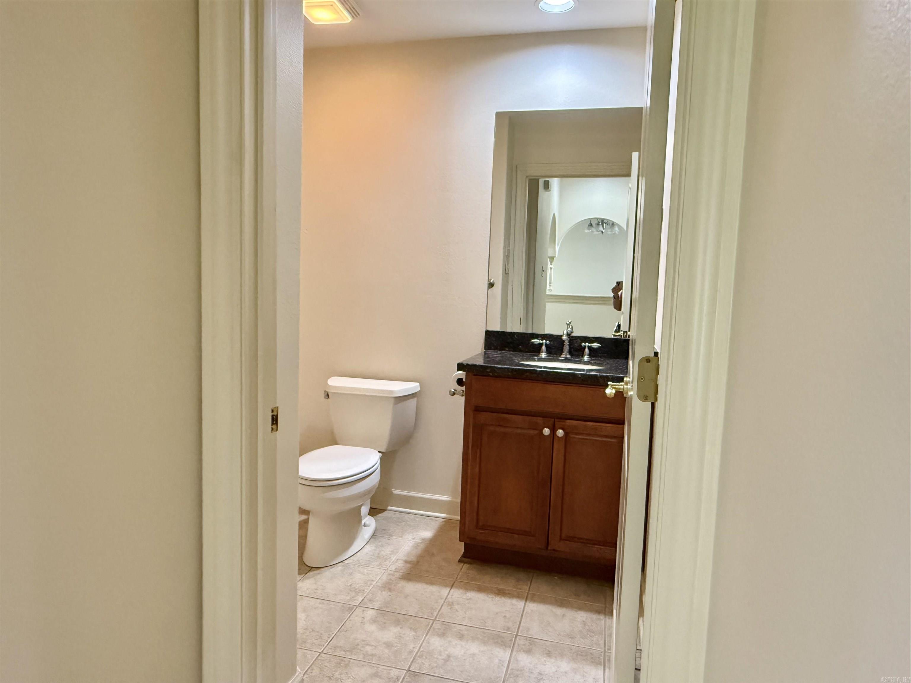 301 Kings Row Dr #501 Property Photo 27