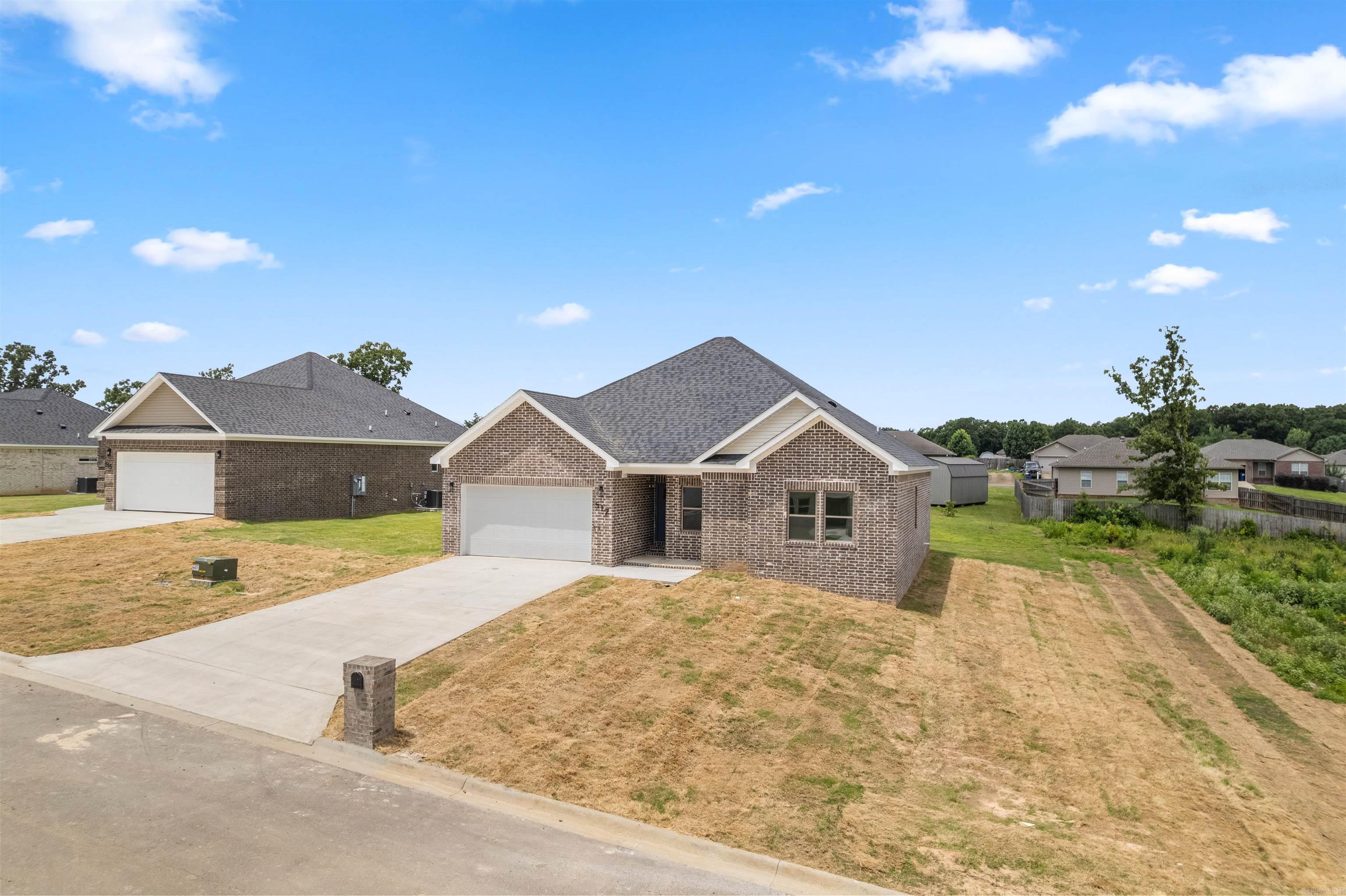 517 Madeleine Circle Property Photo 3