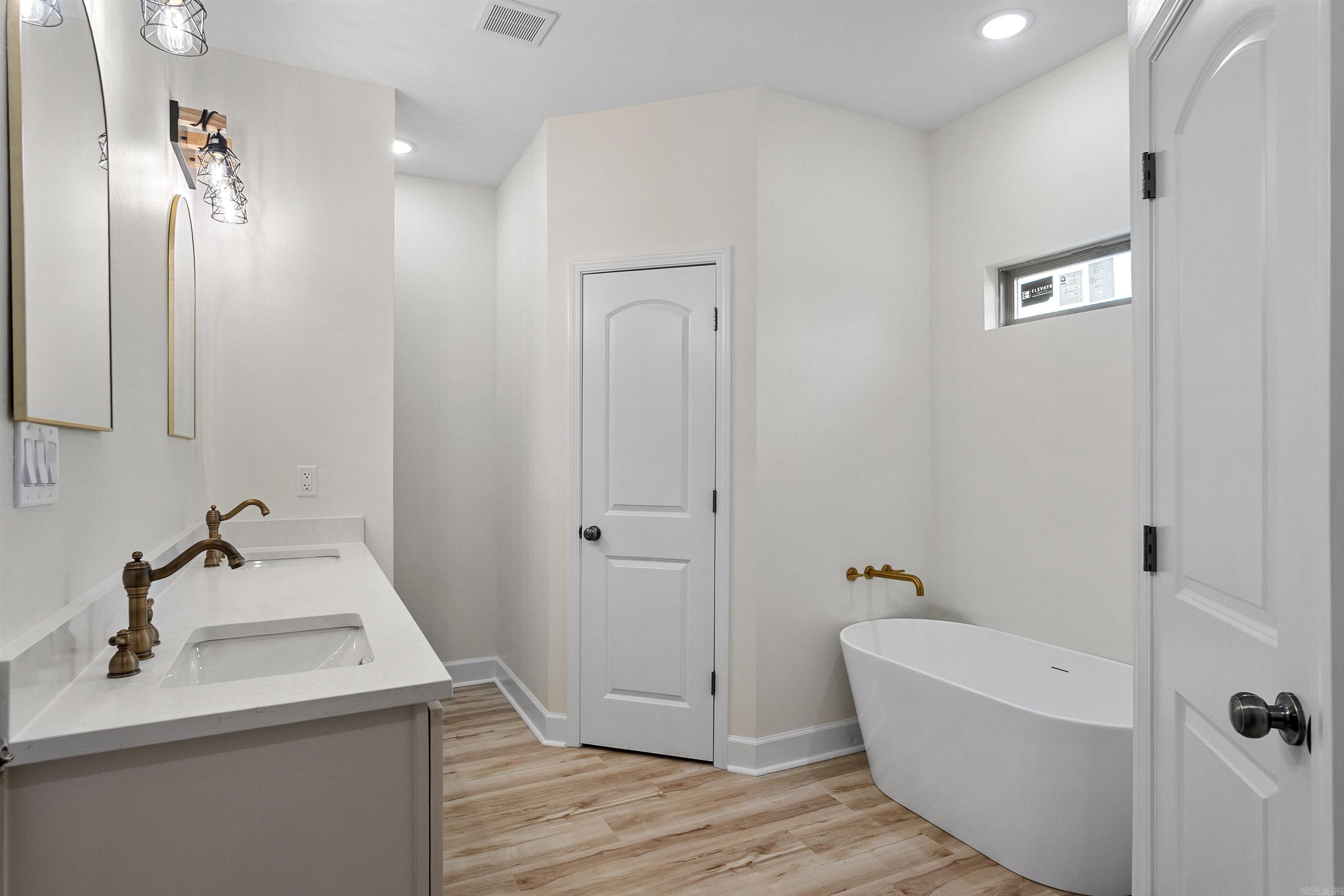 517 Madeleine Circle Property Photo 24