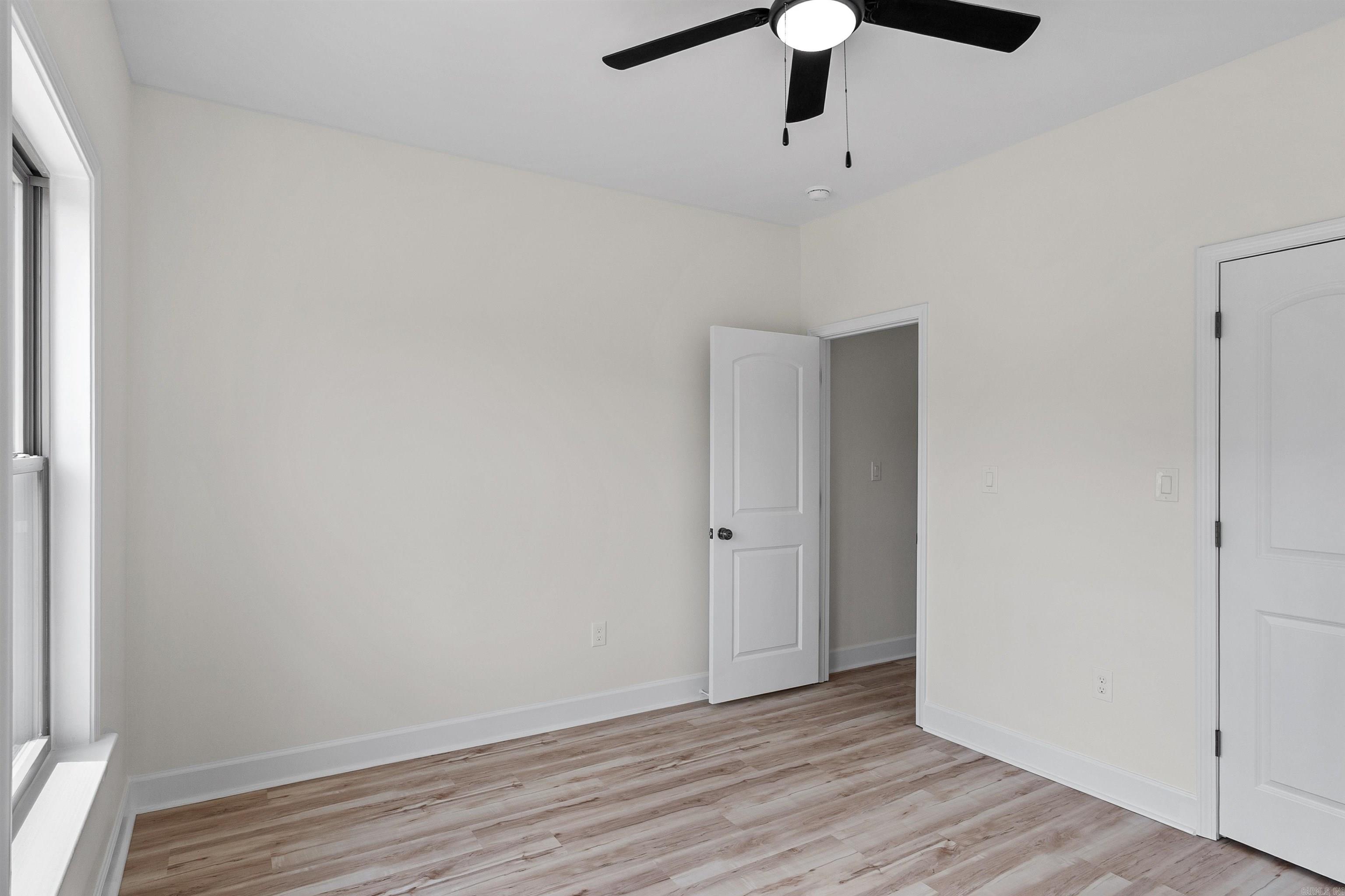 517 Madeleine Circle Property Photo 34