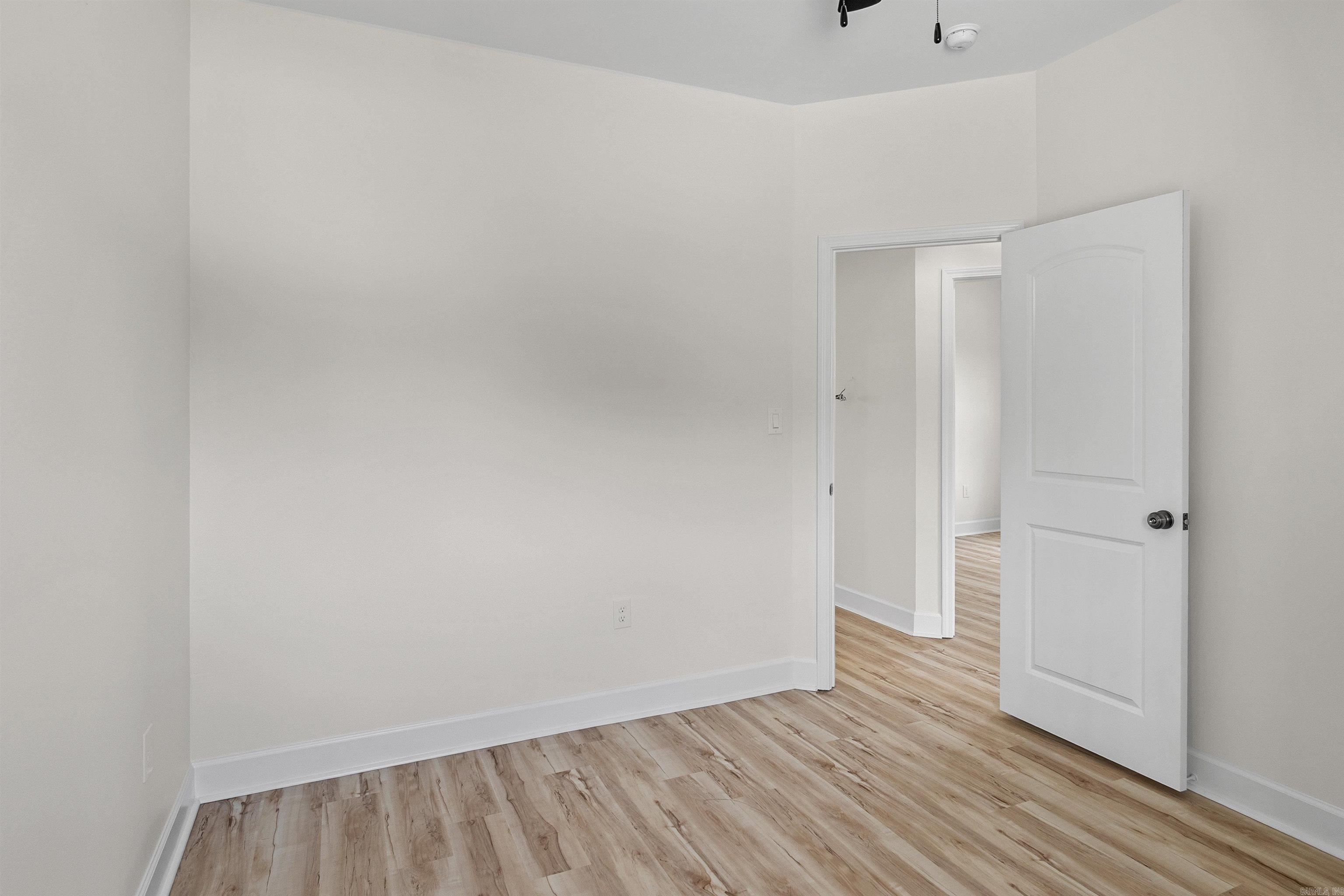 517 Madeleine Circle Property Photo 38
