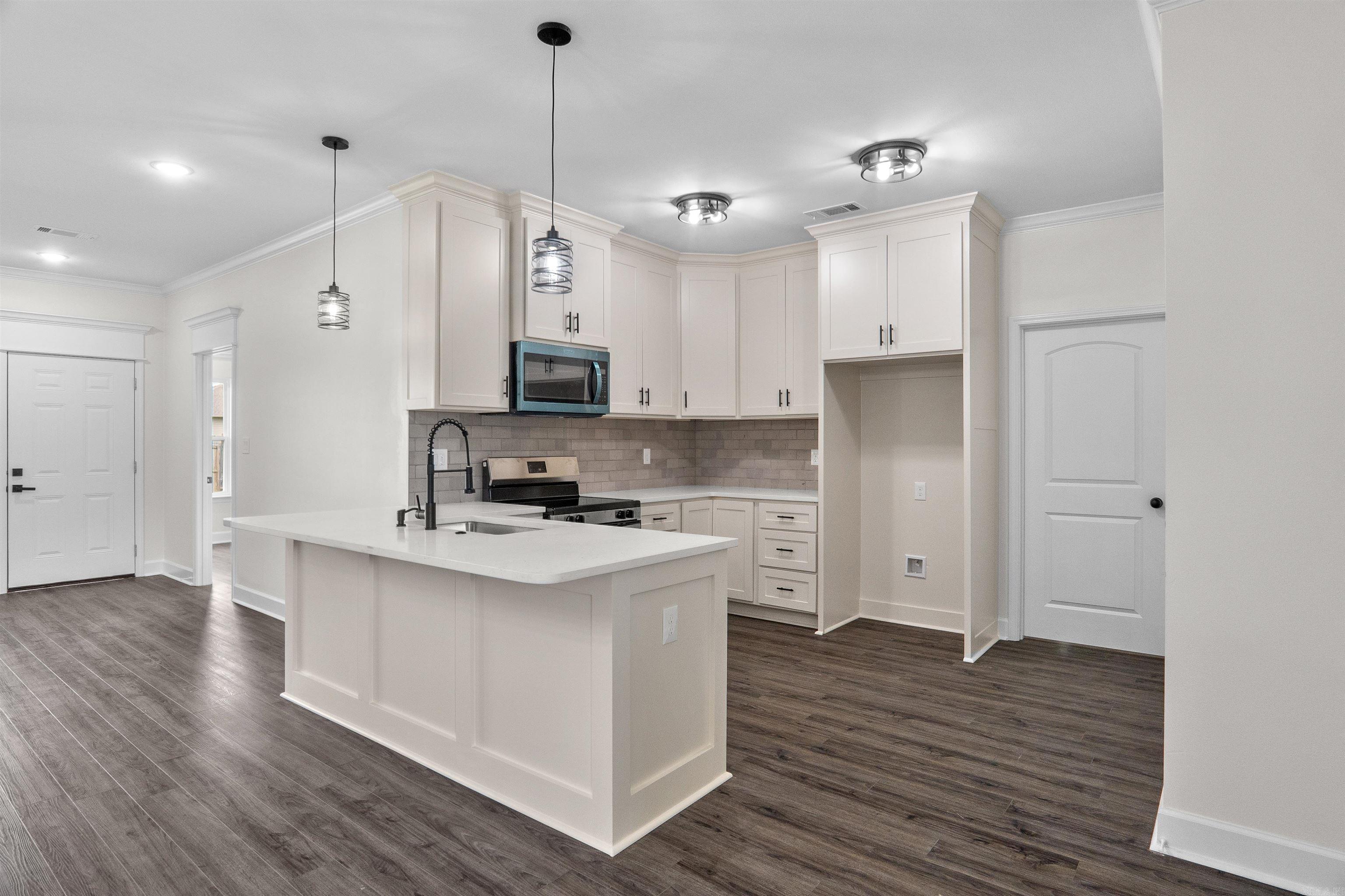 515 Madeleine Circle Property Photo 16