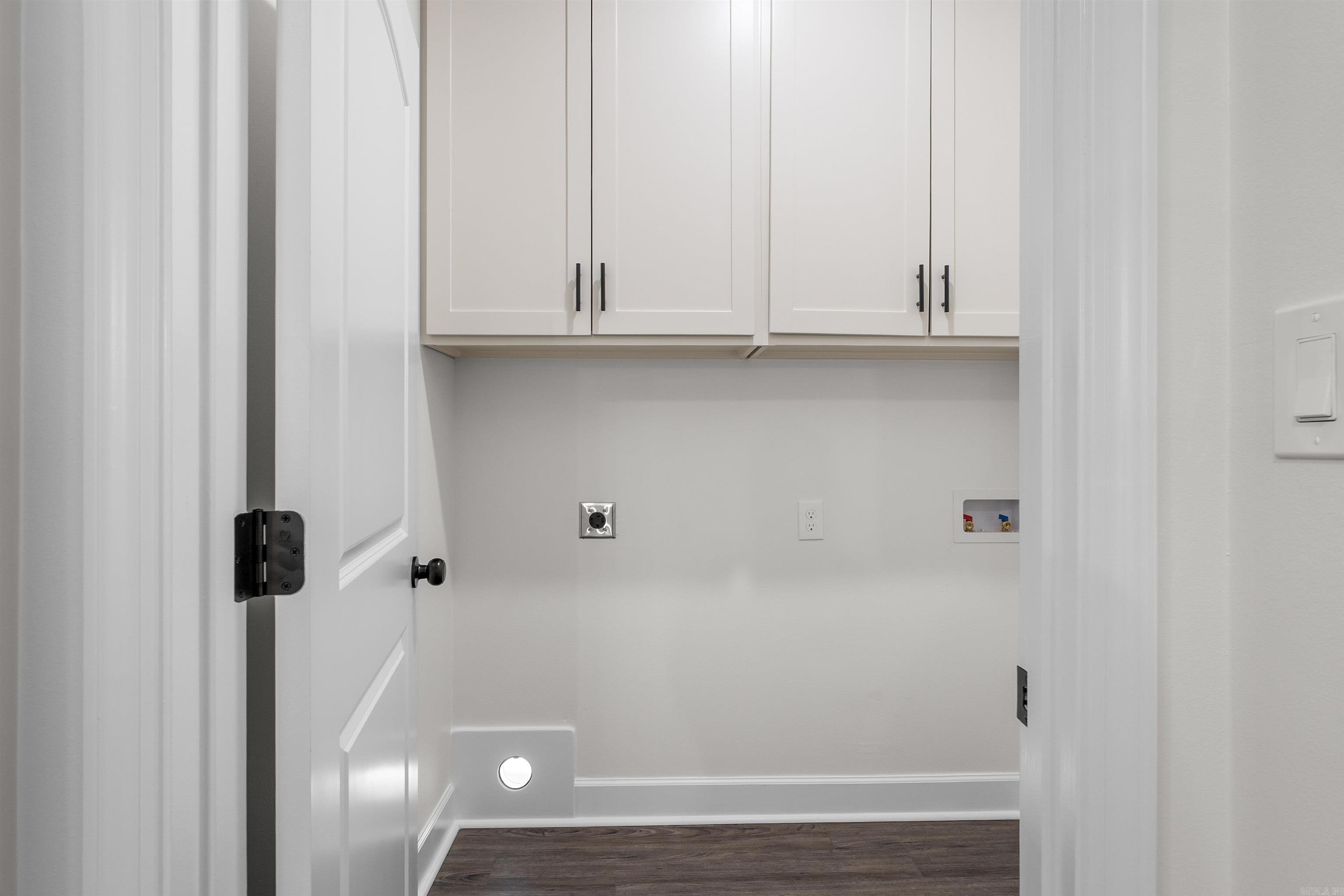 515 Madeleine Circle Property Photo 24