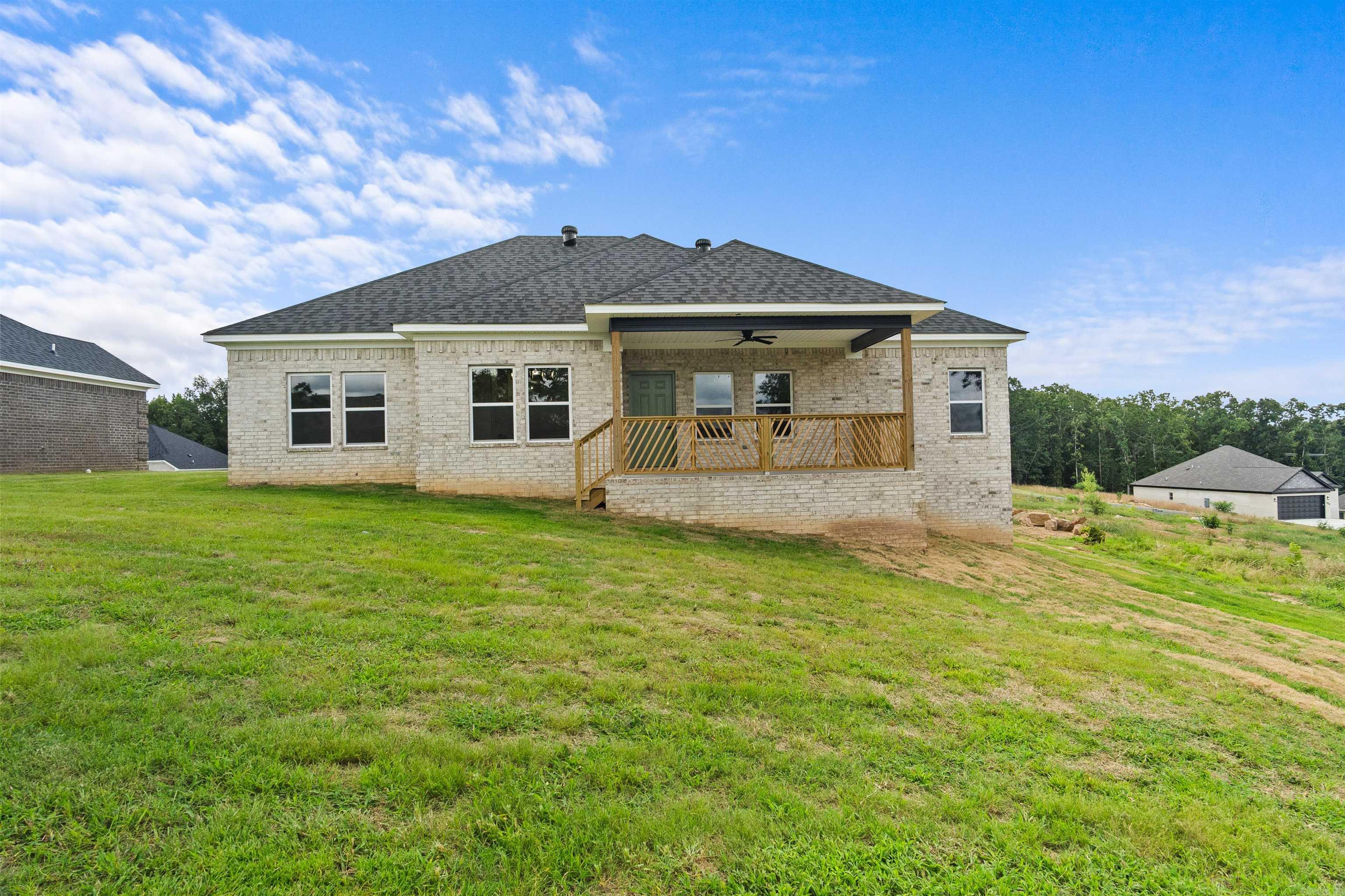 513 Madeleine Circle Property Photo 8