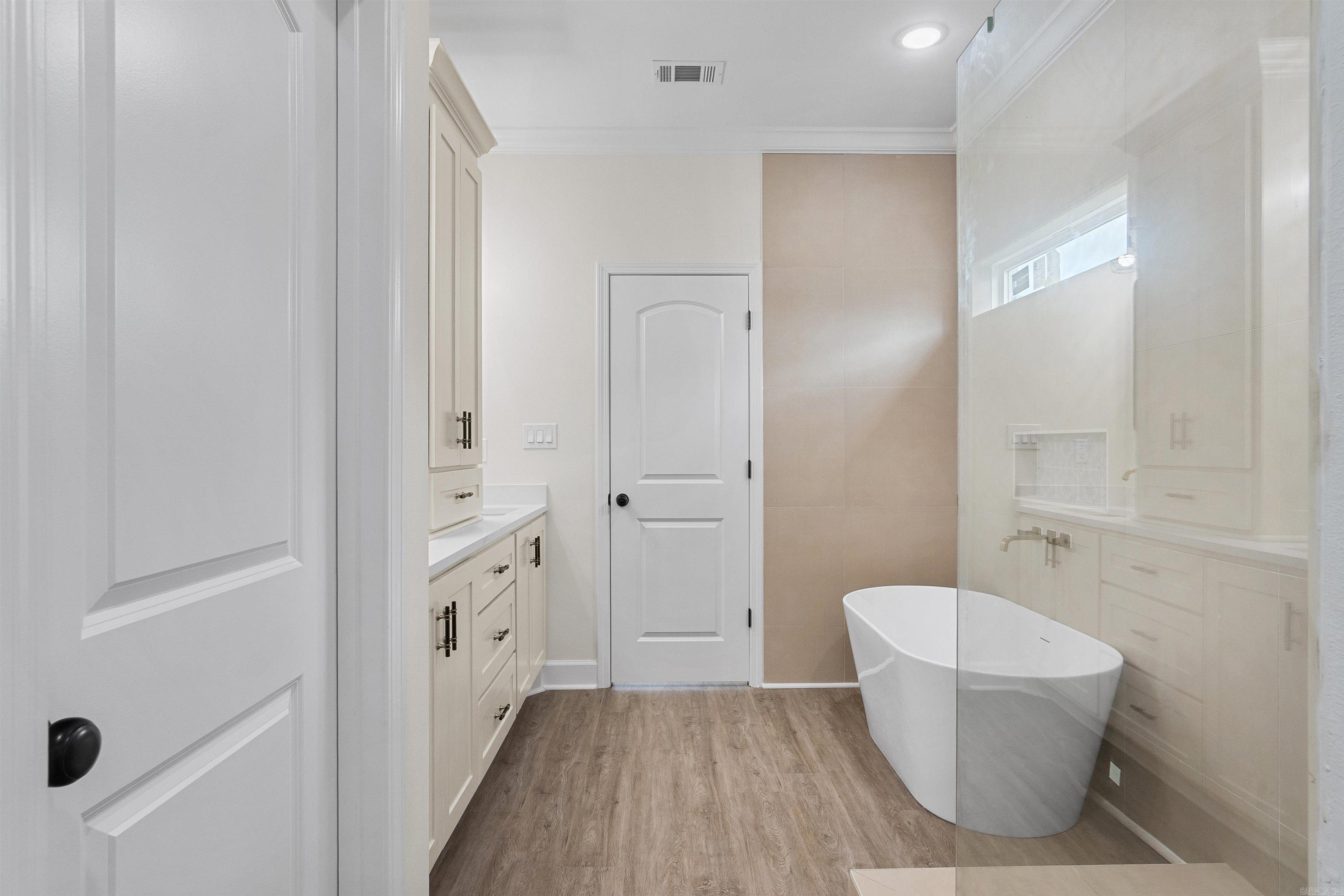 513 Madeleine Circle Property Photo 36