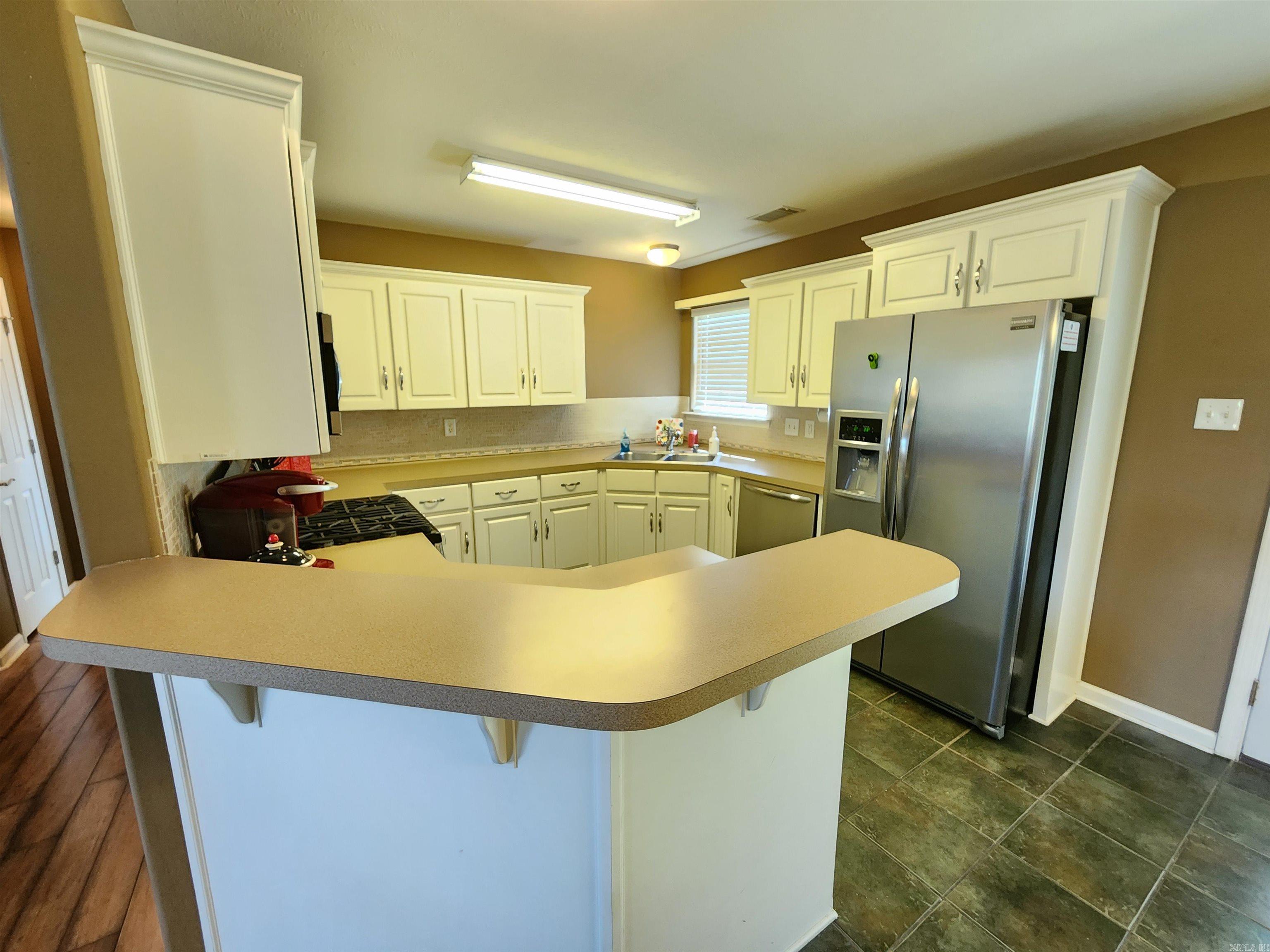 108 Meadows Lane Property Photo 11