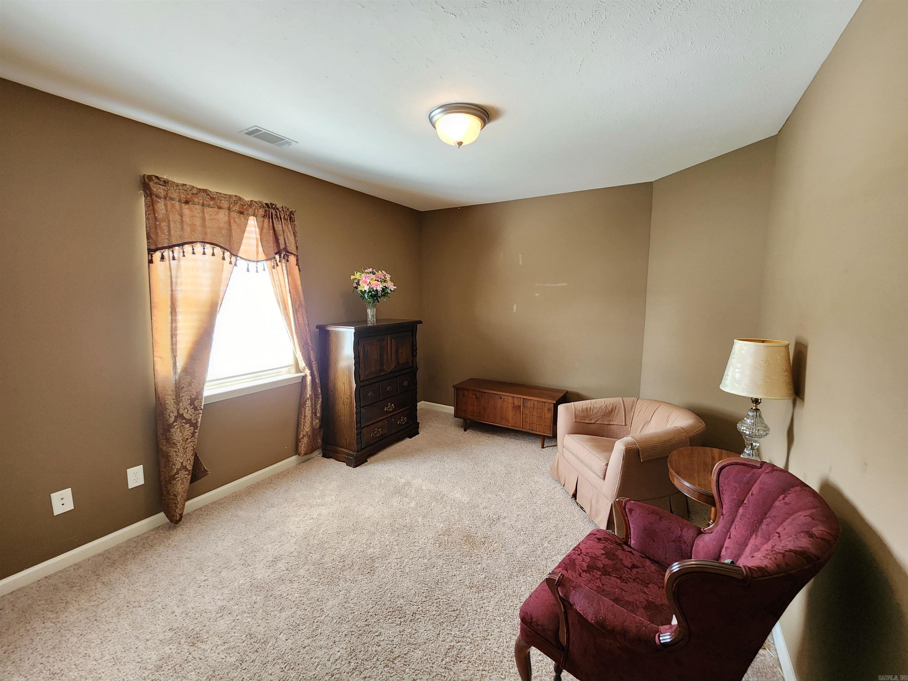 108 Meadows Lane Property Photo 27