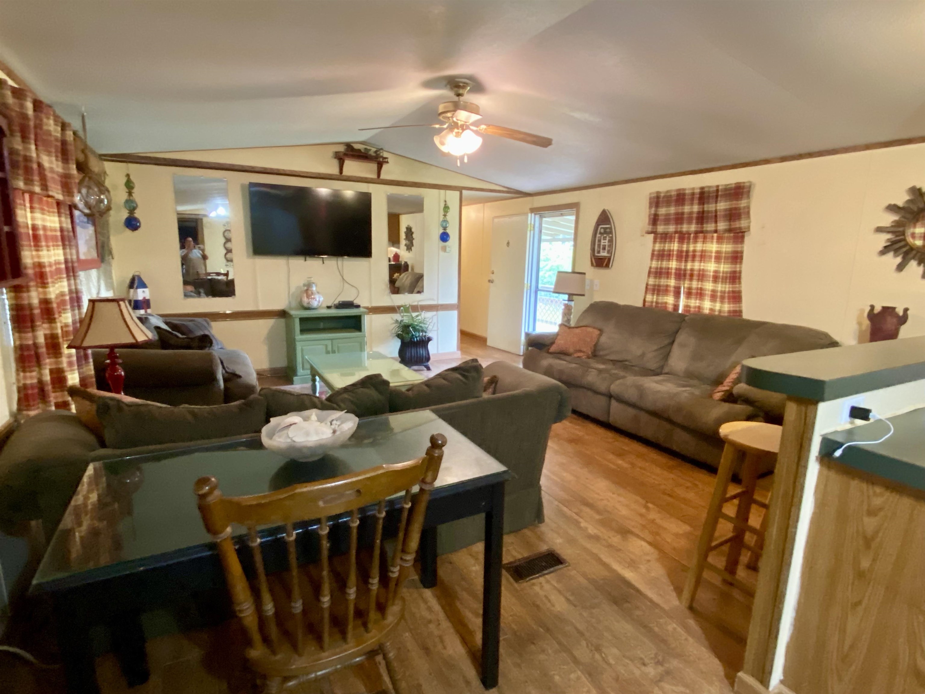 654 Cr 137 Property Photo 2