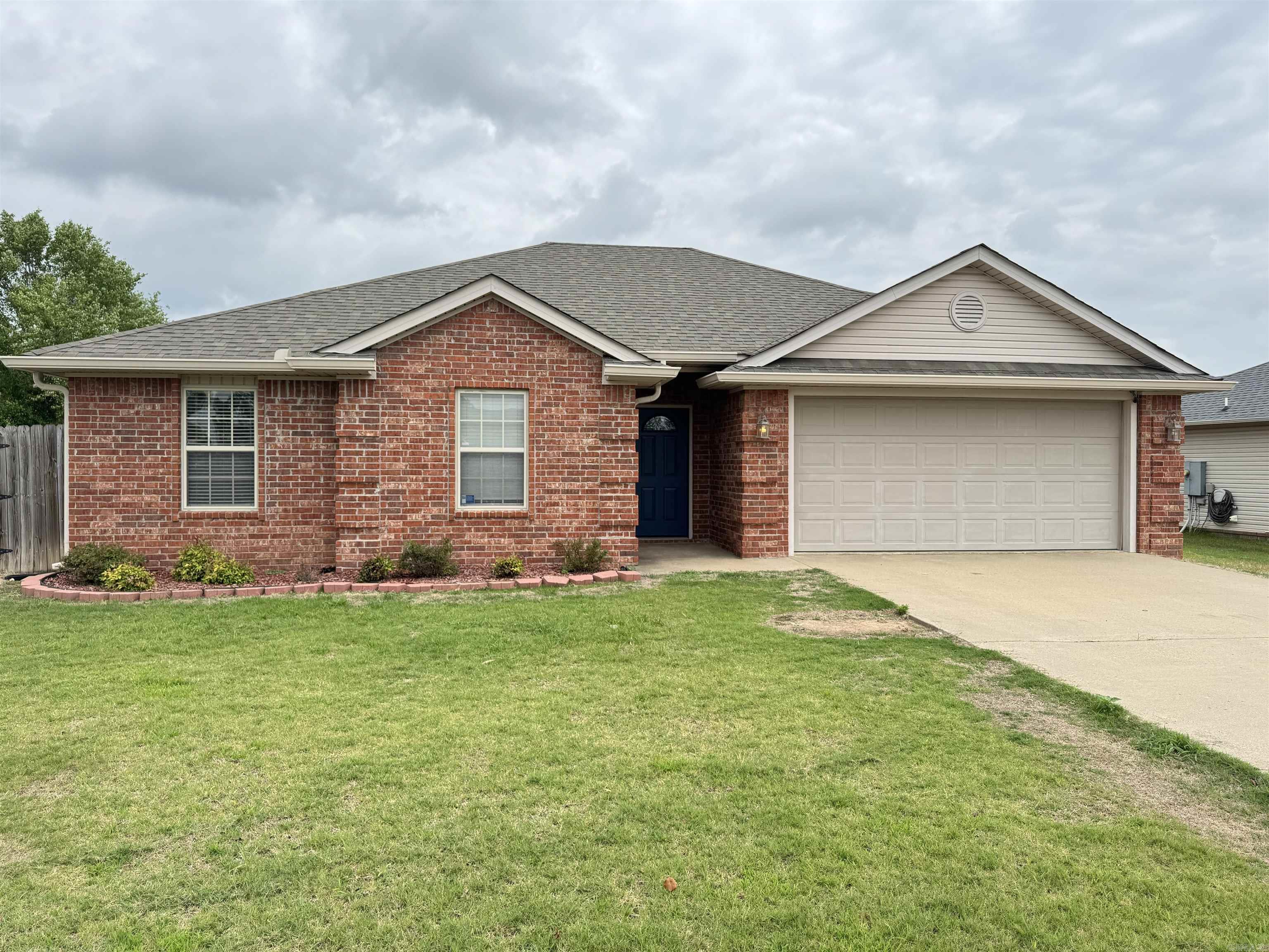 18 Apricot Property Photo 1