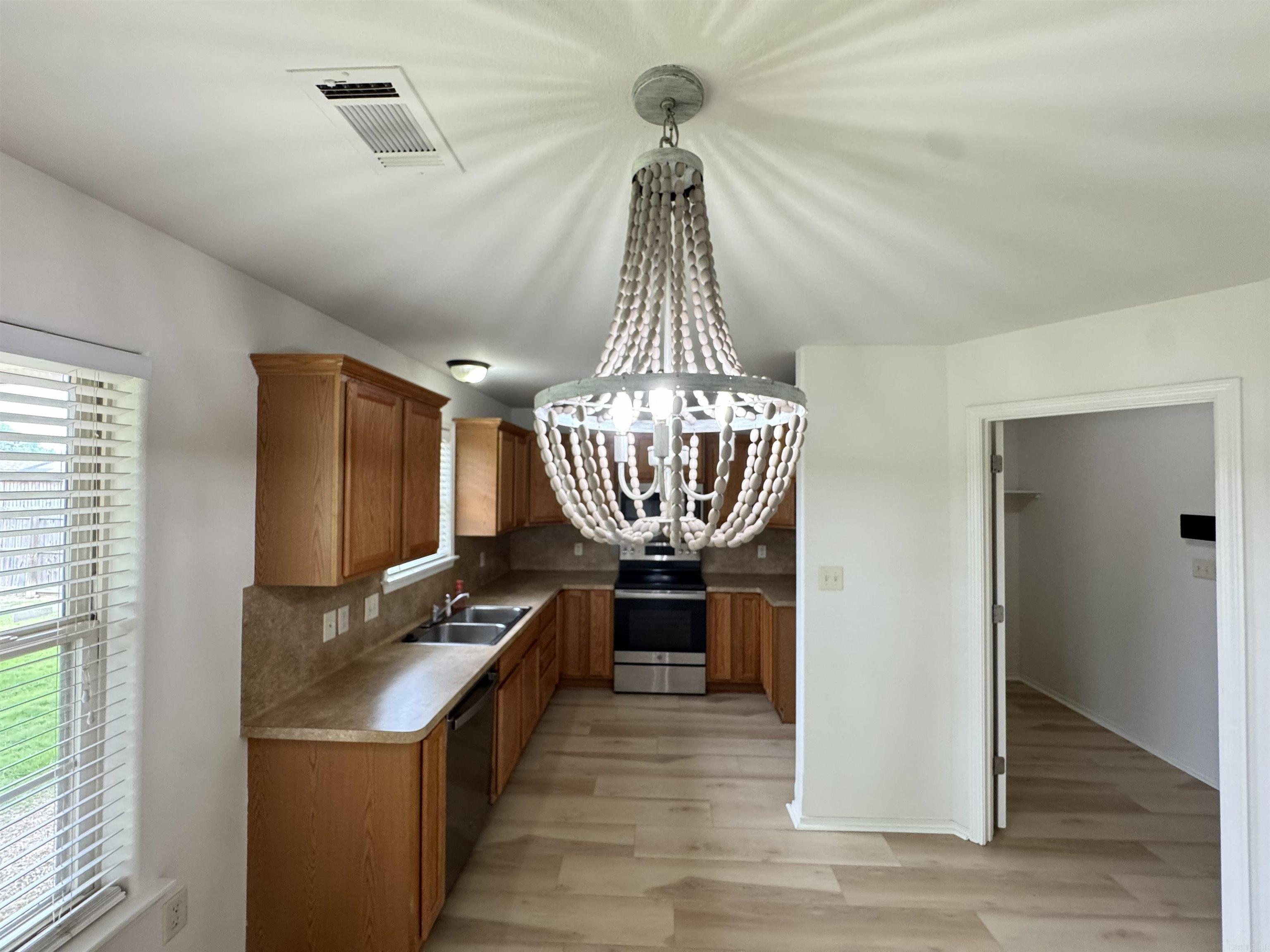 18 Apricot Property Photo 8