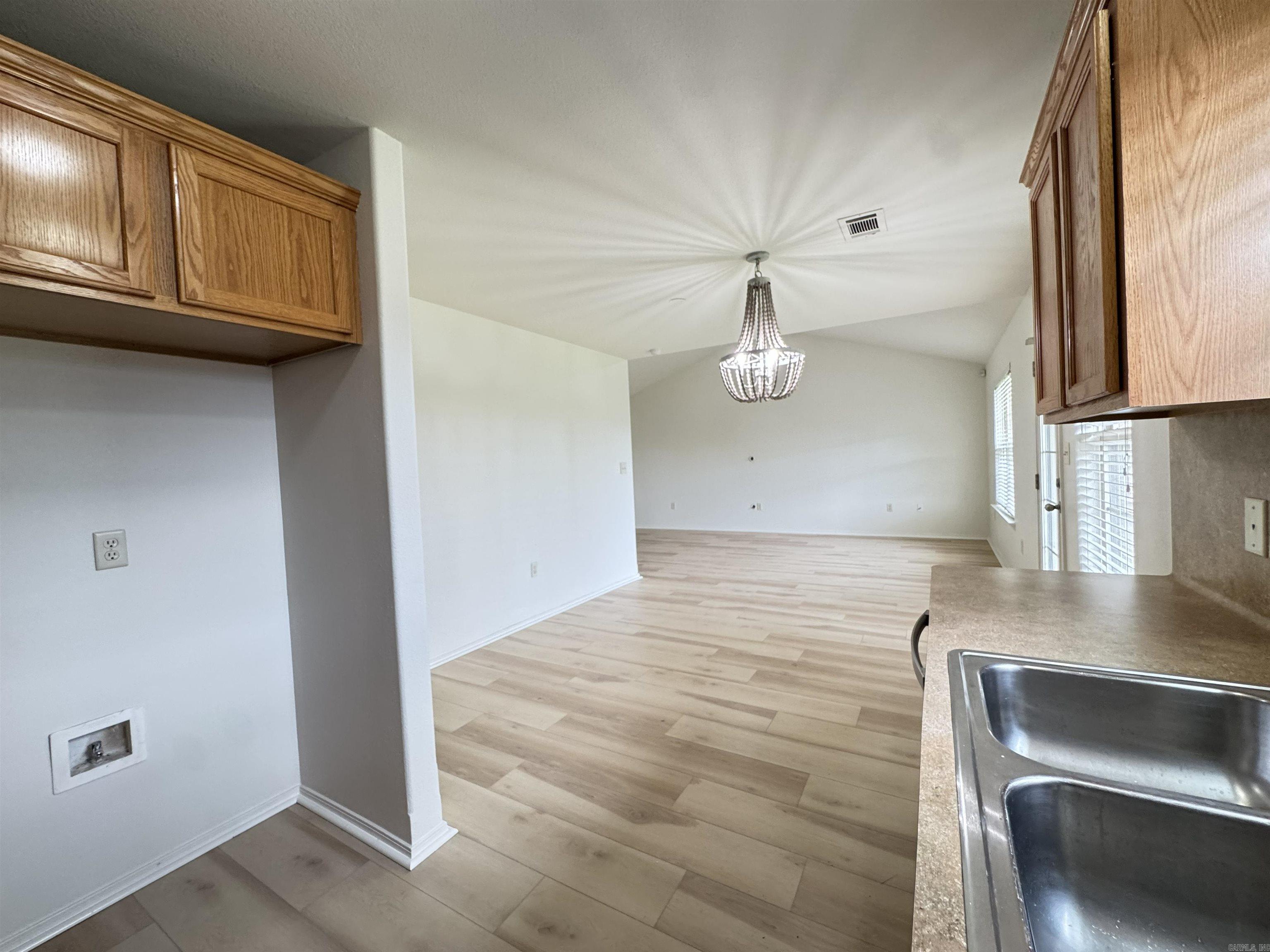 18 Apricot Property Photo 13