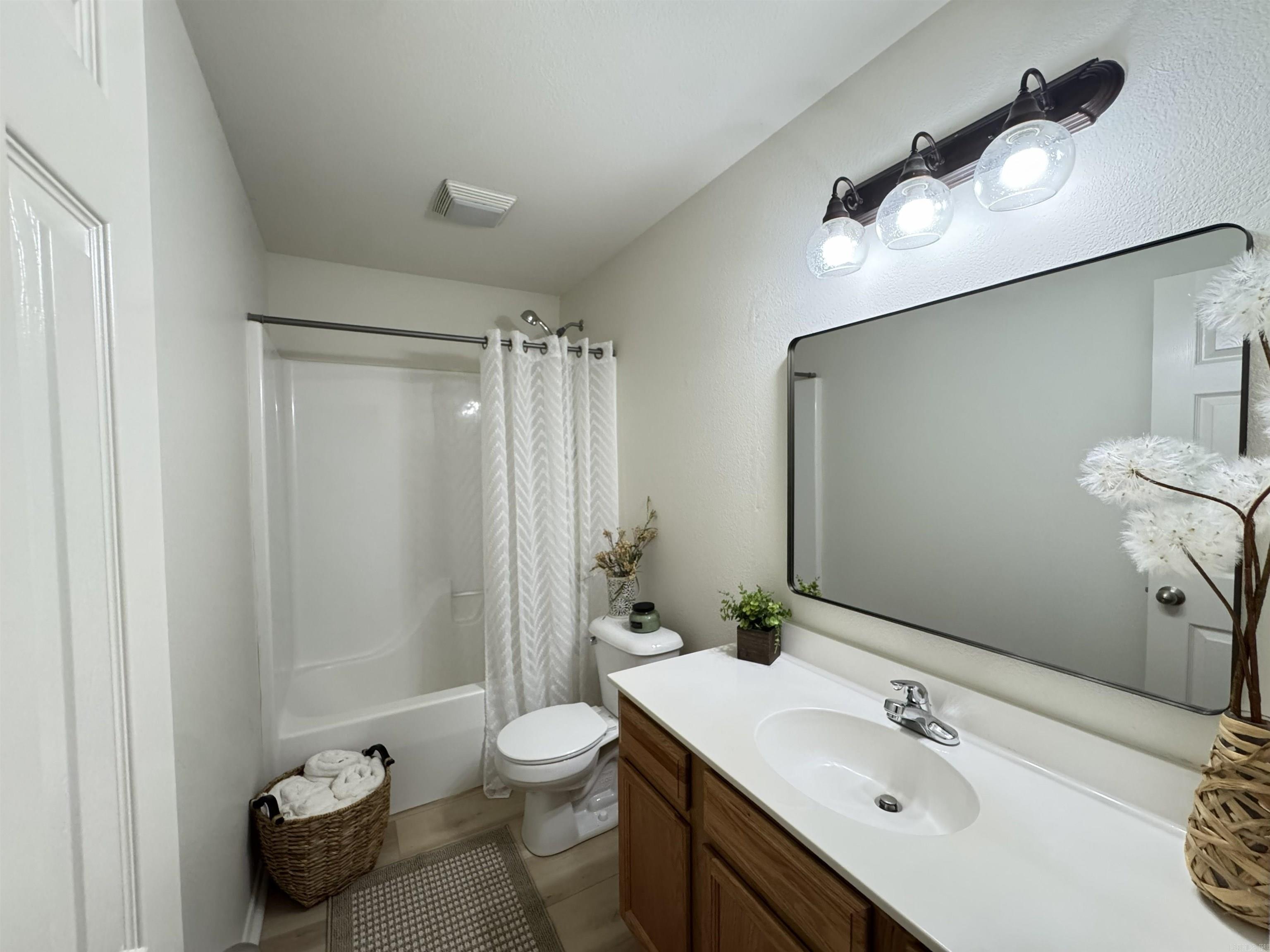 18 Apricot Property Photo 15