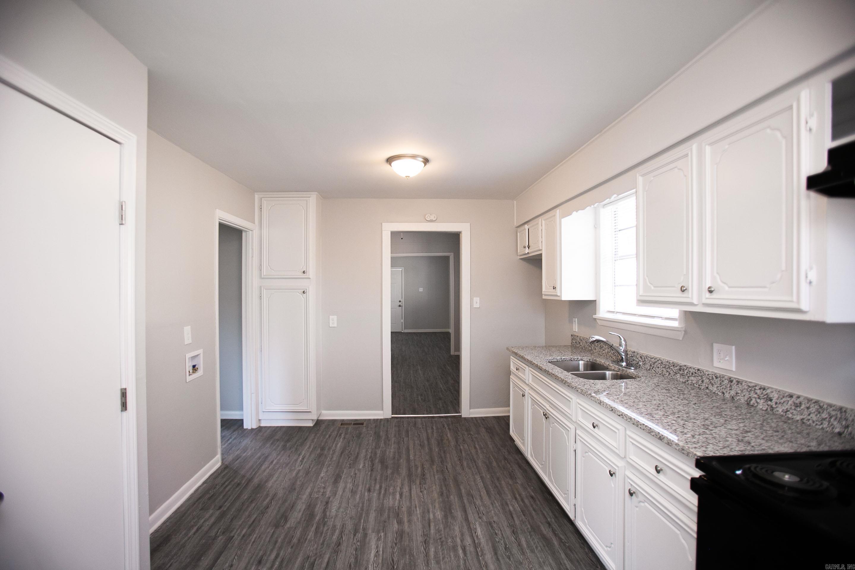 3119 S Izard Street Property Photo 5
