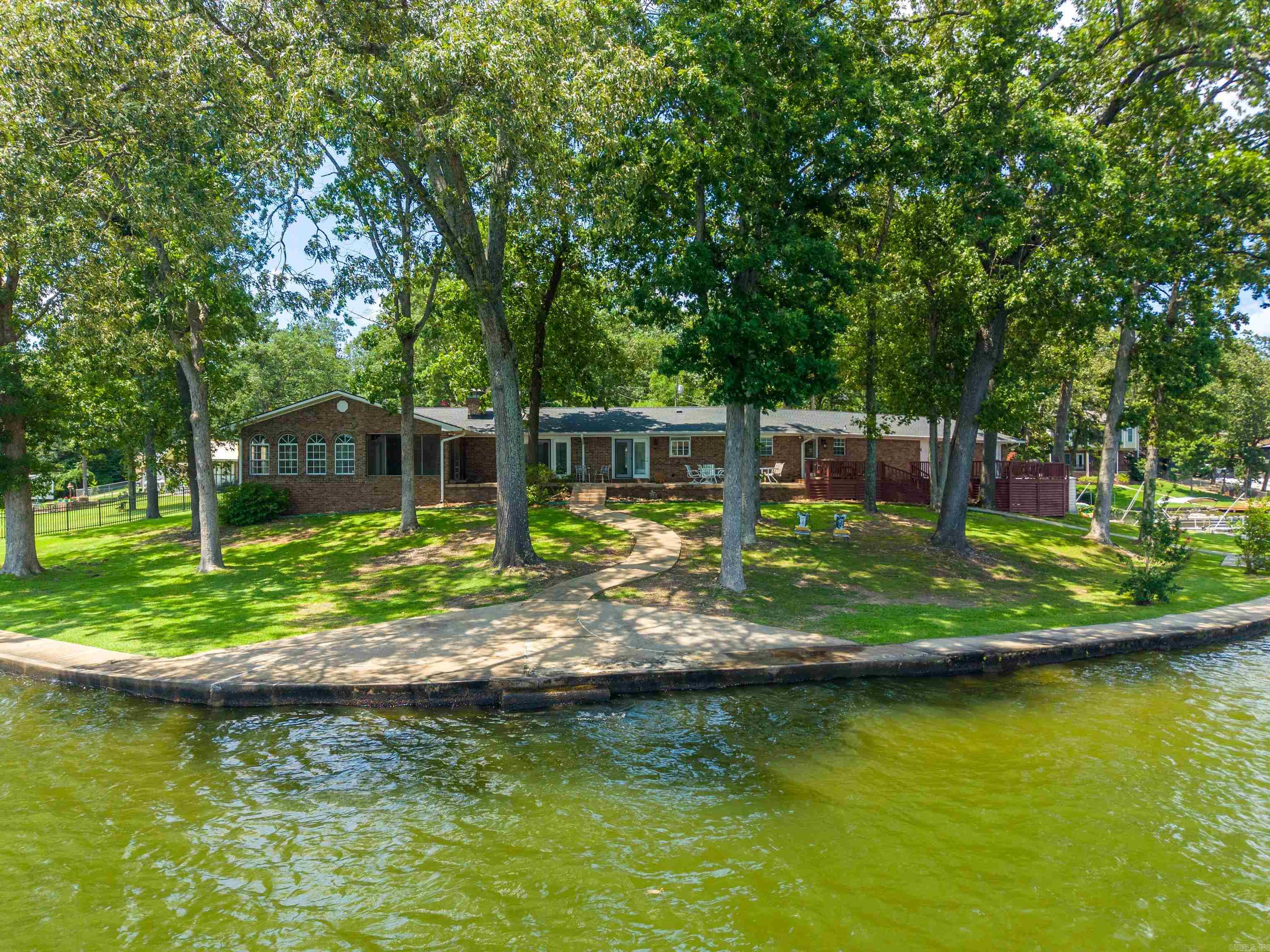164 Riverside Drive Property Photo 4