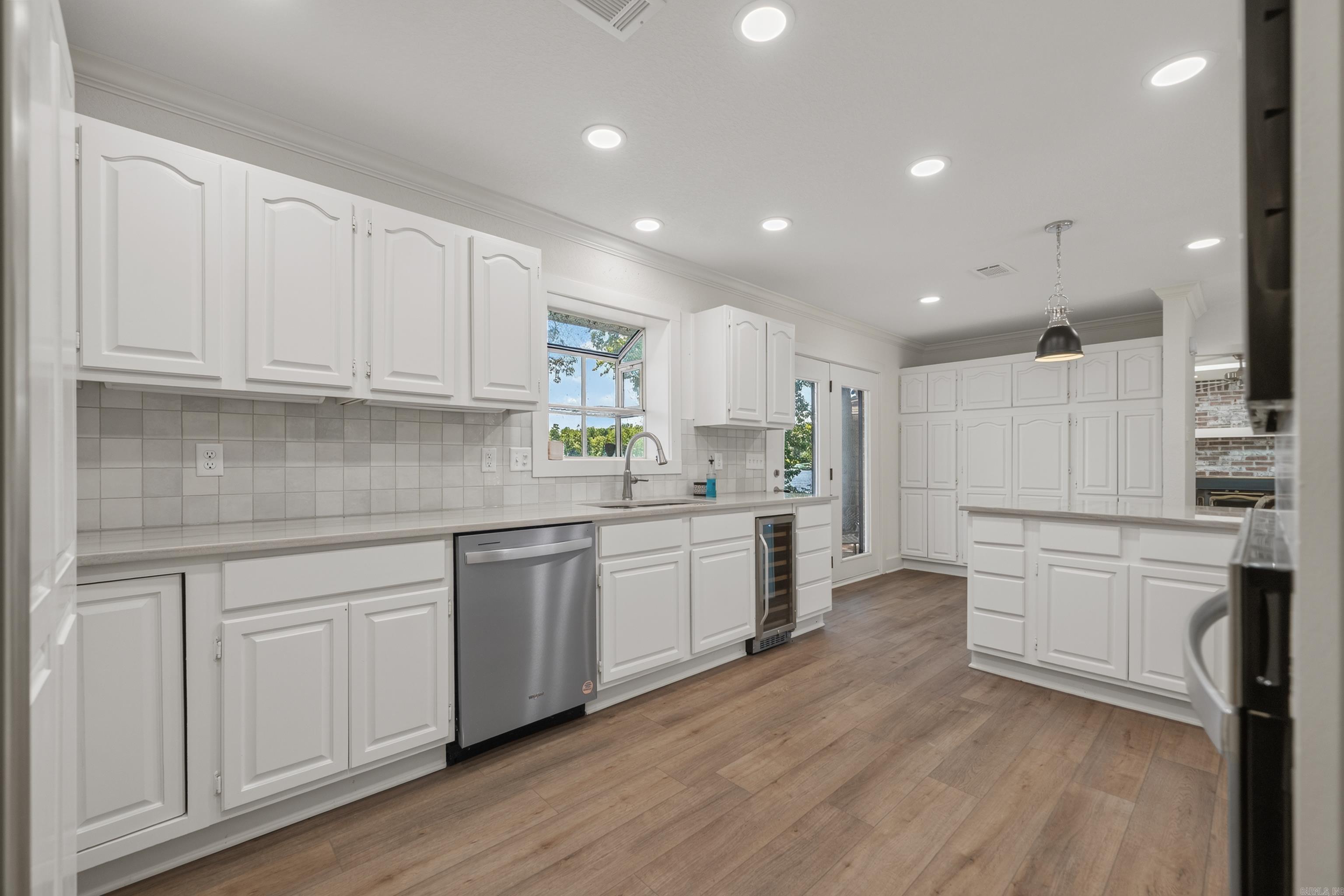 164 Riverside Drive Property Photo 20