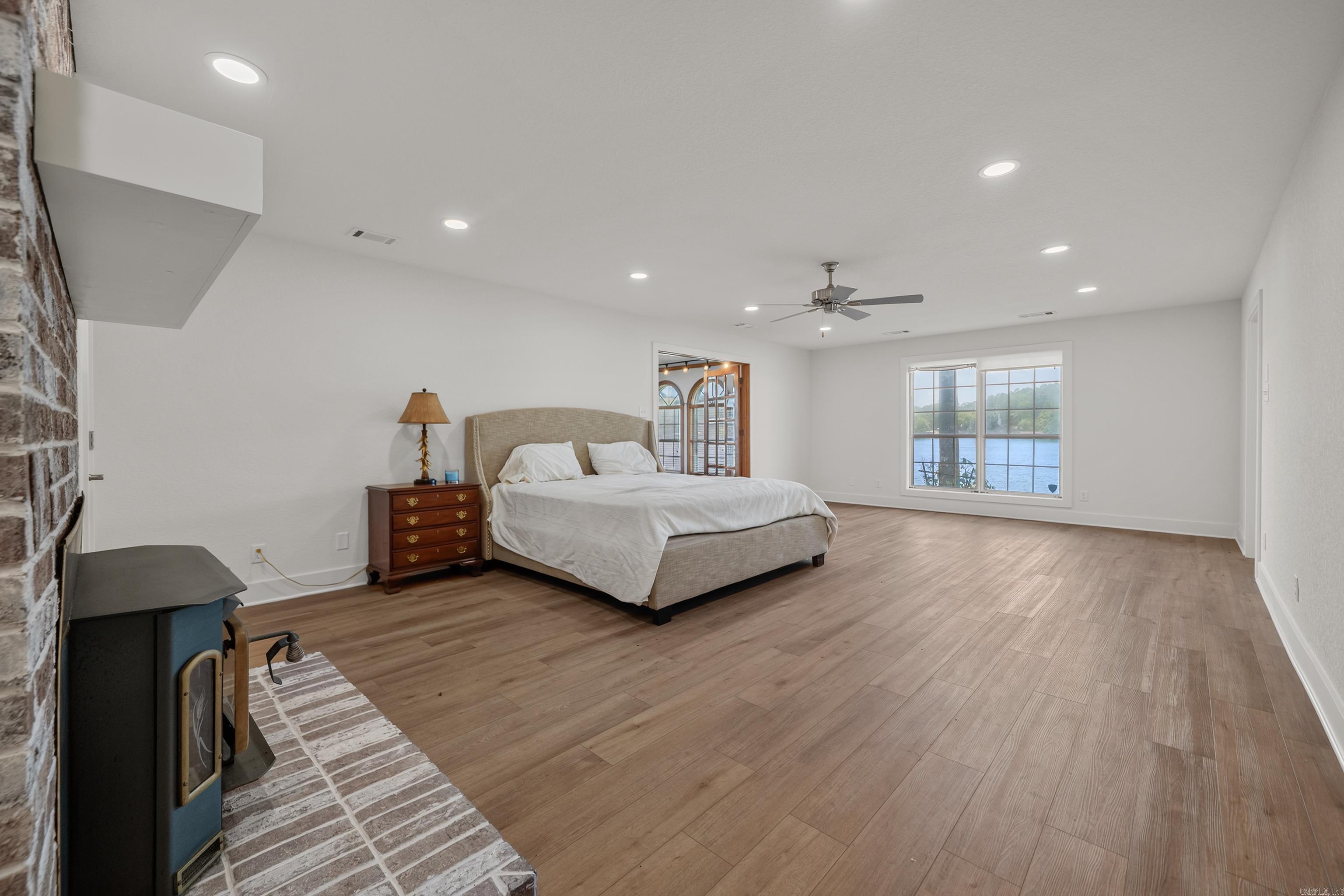 164 Riverside Drive Property Photo 26