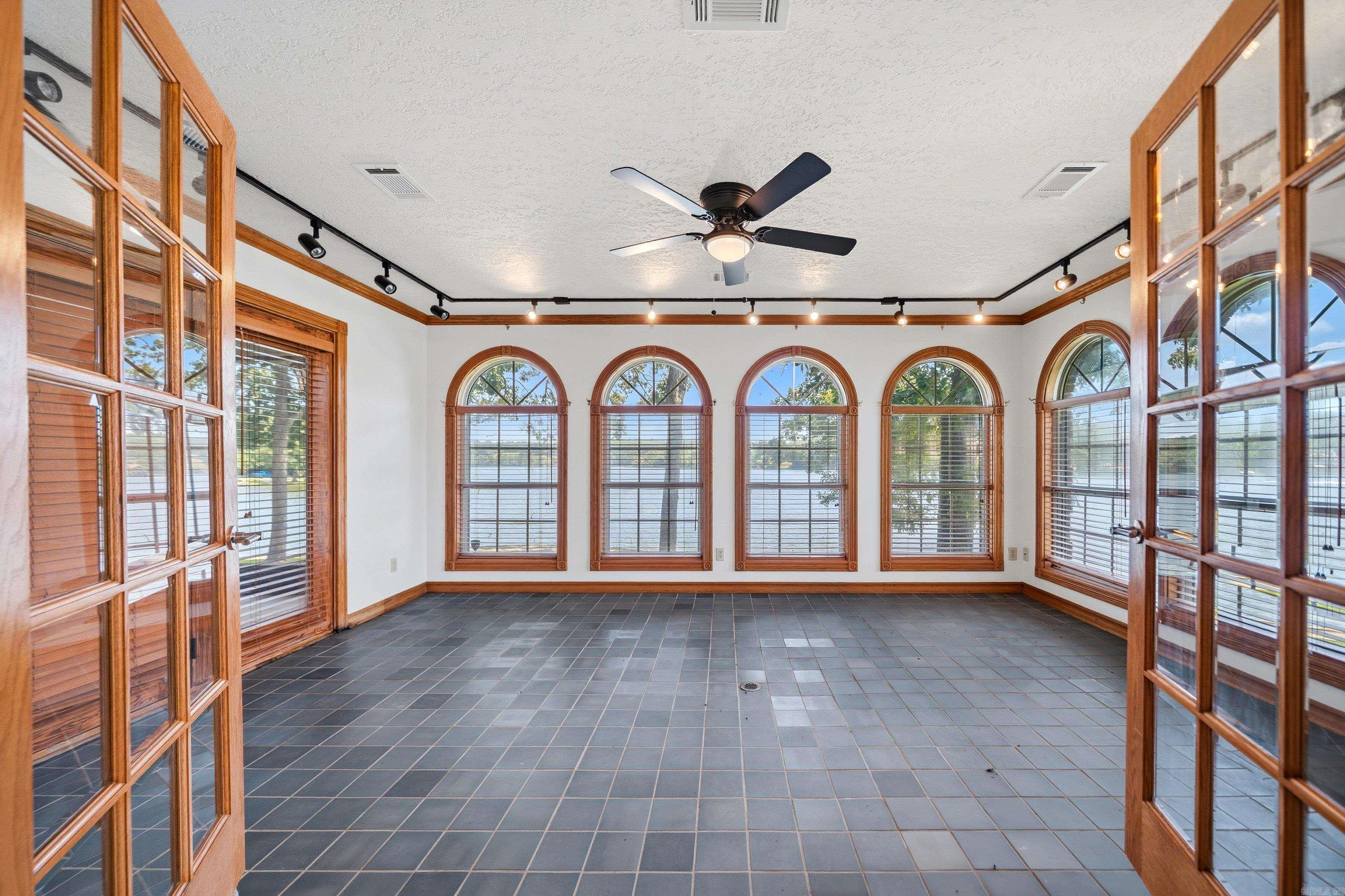 164 Riverside Drive Property Photo 28
