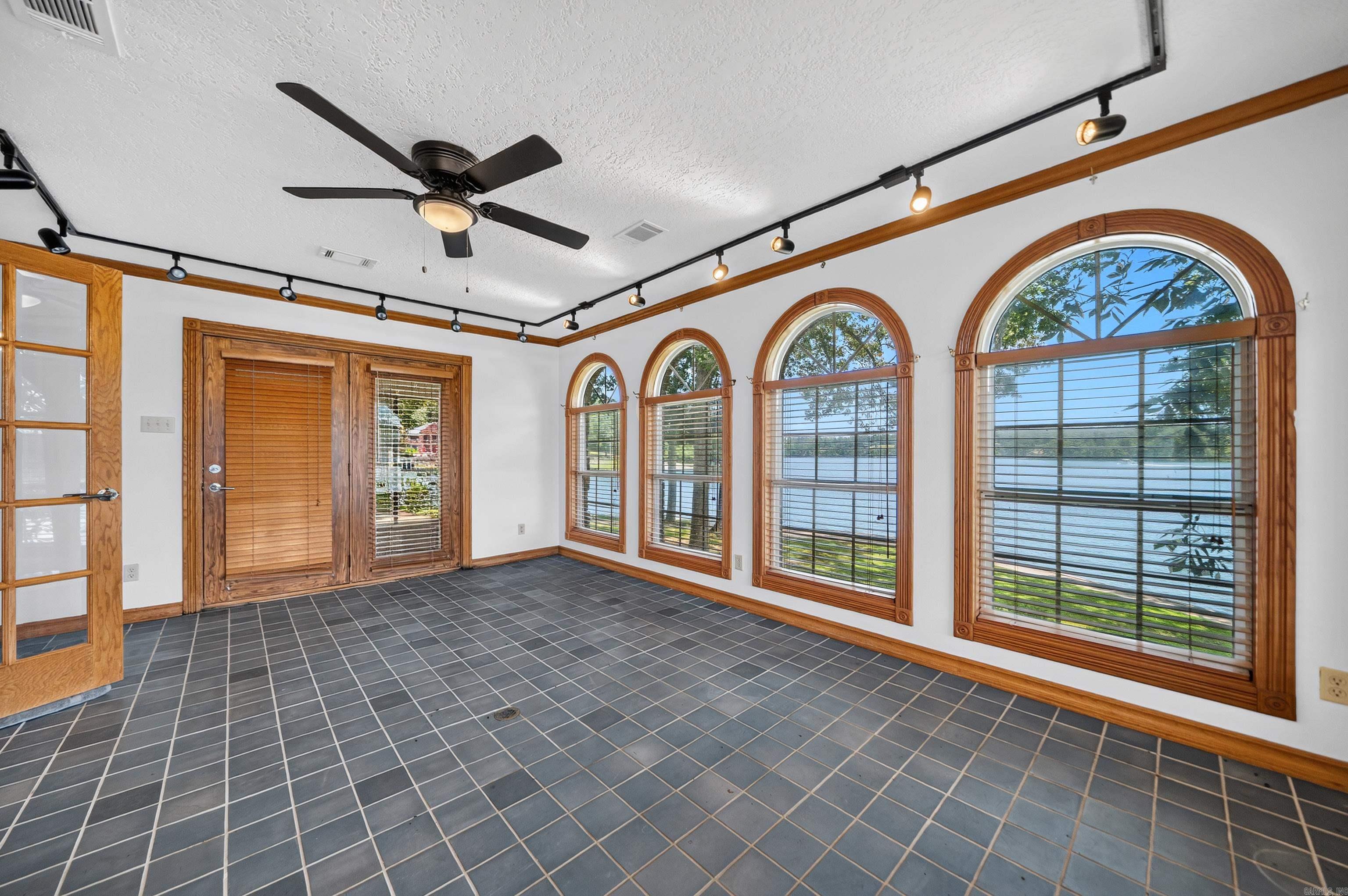 164 Riverside Drive Property Photo 29