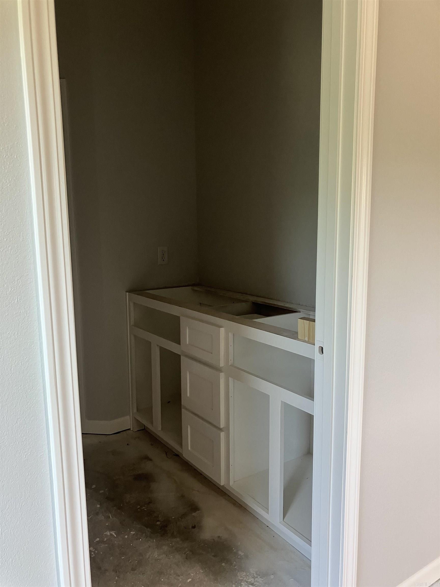118 S Apple Property Photo 6