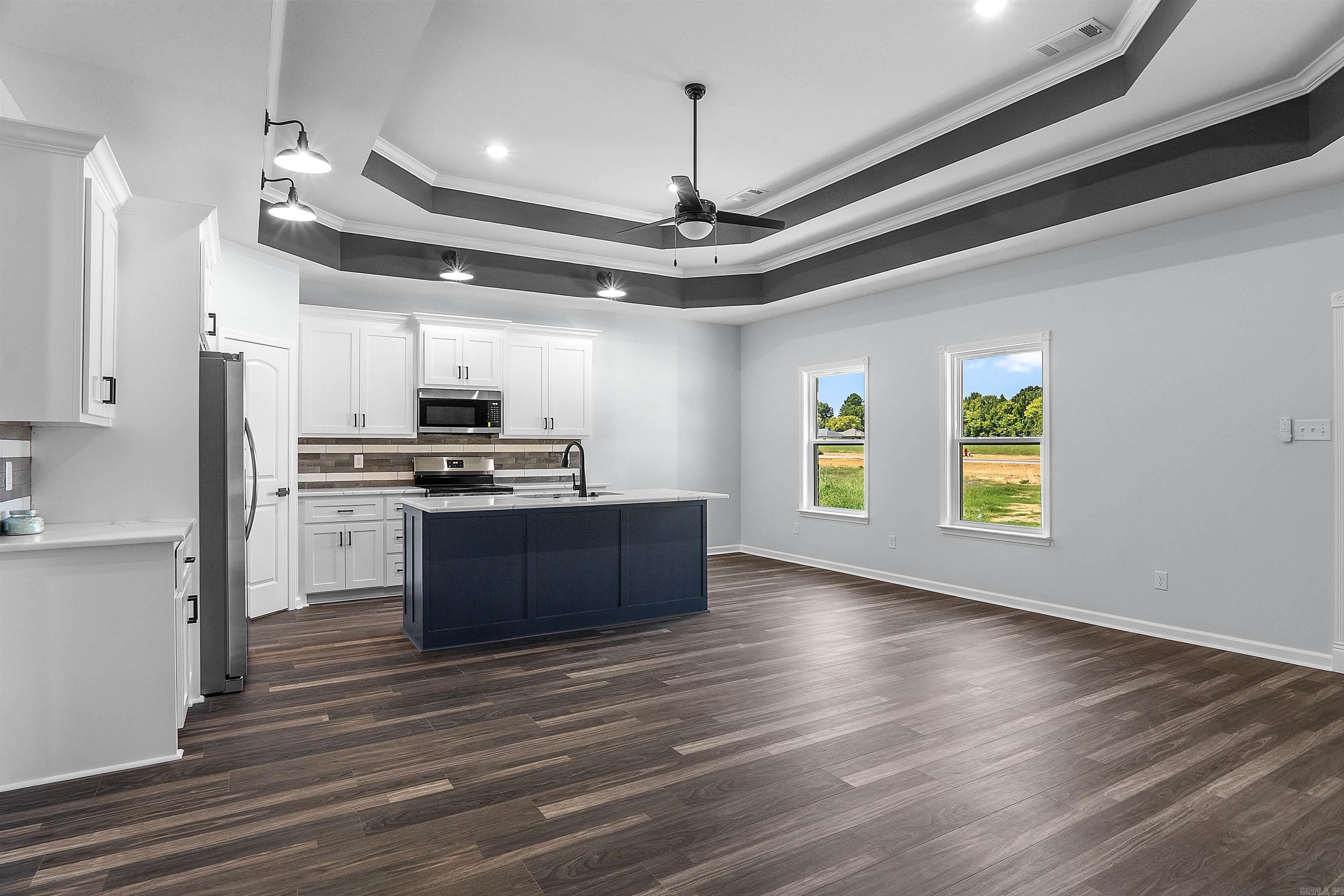 118 S Apple Property Photo 8