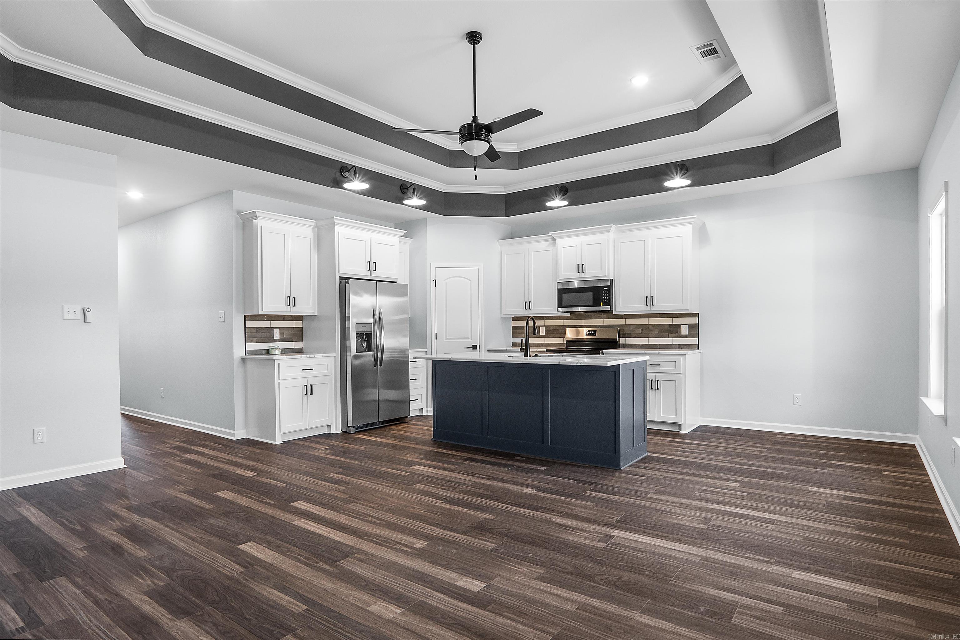 118 S Apple Property Photo 9