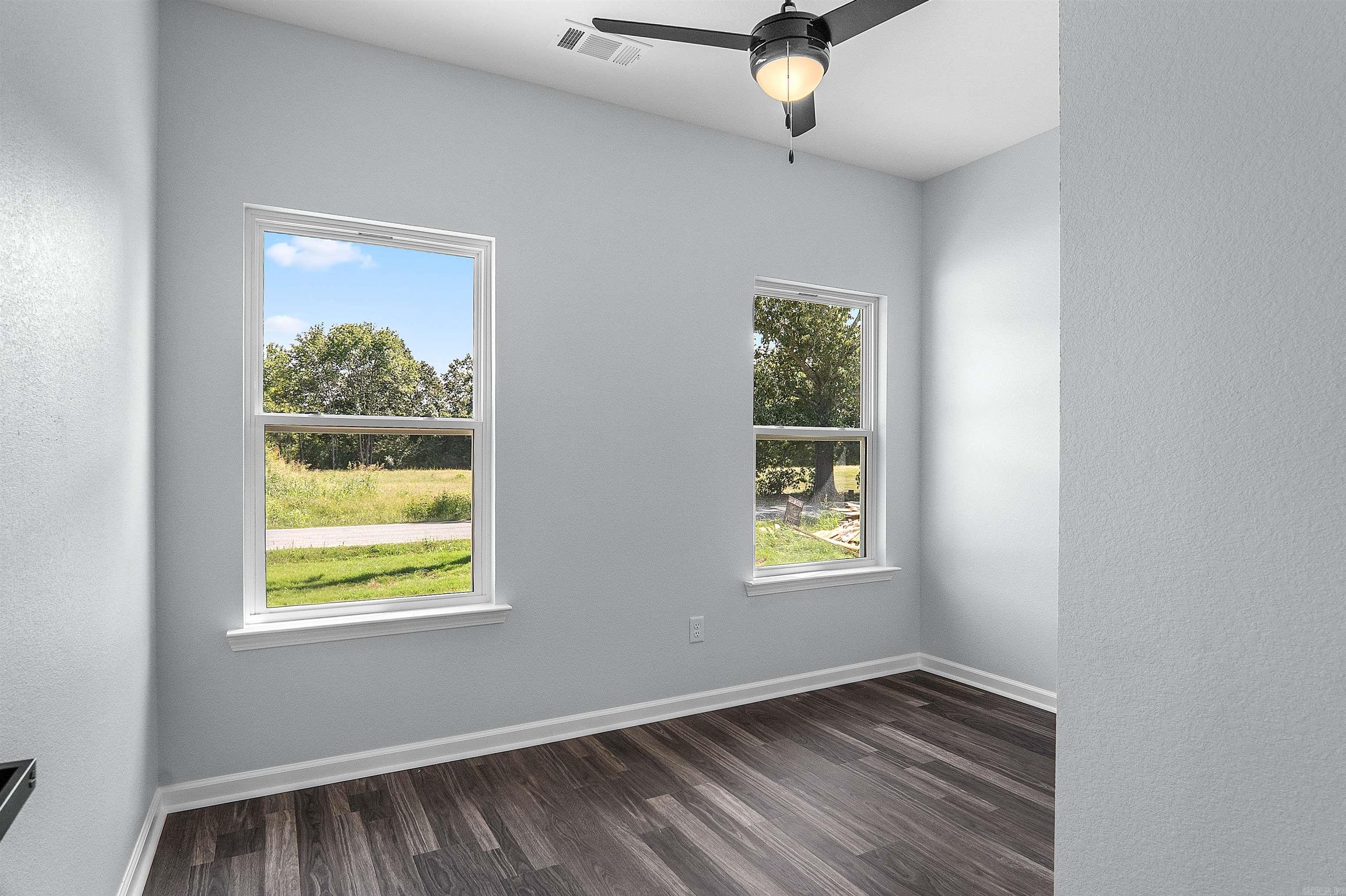 118 S Apple Property Photo 12