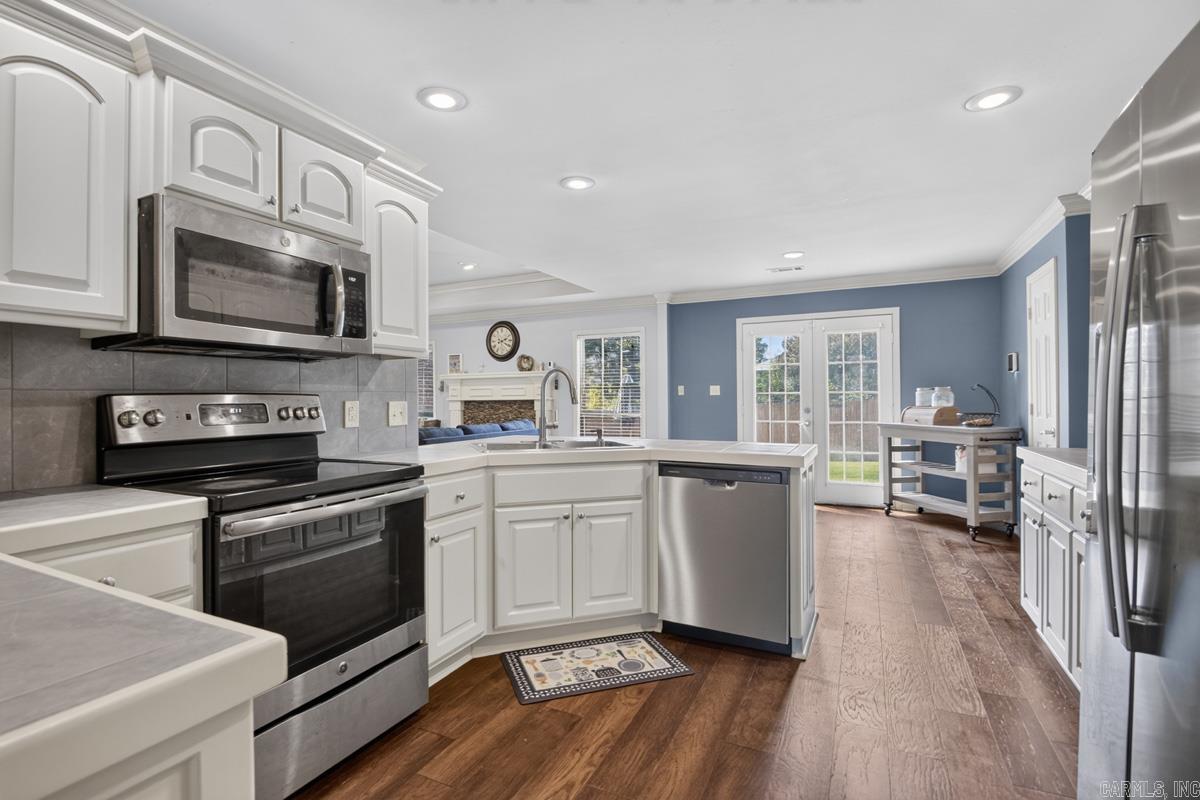 3024 Gemstone Cove Property Photo 17