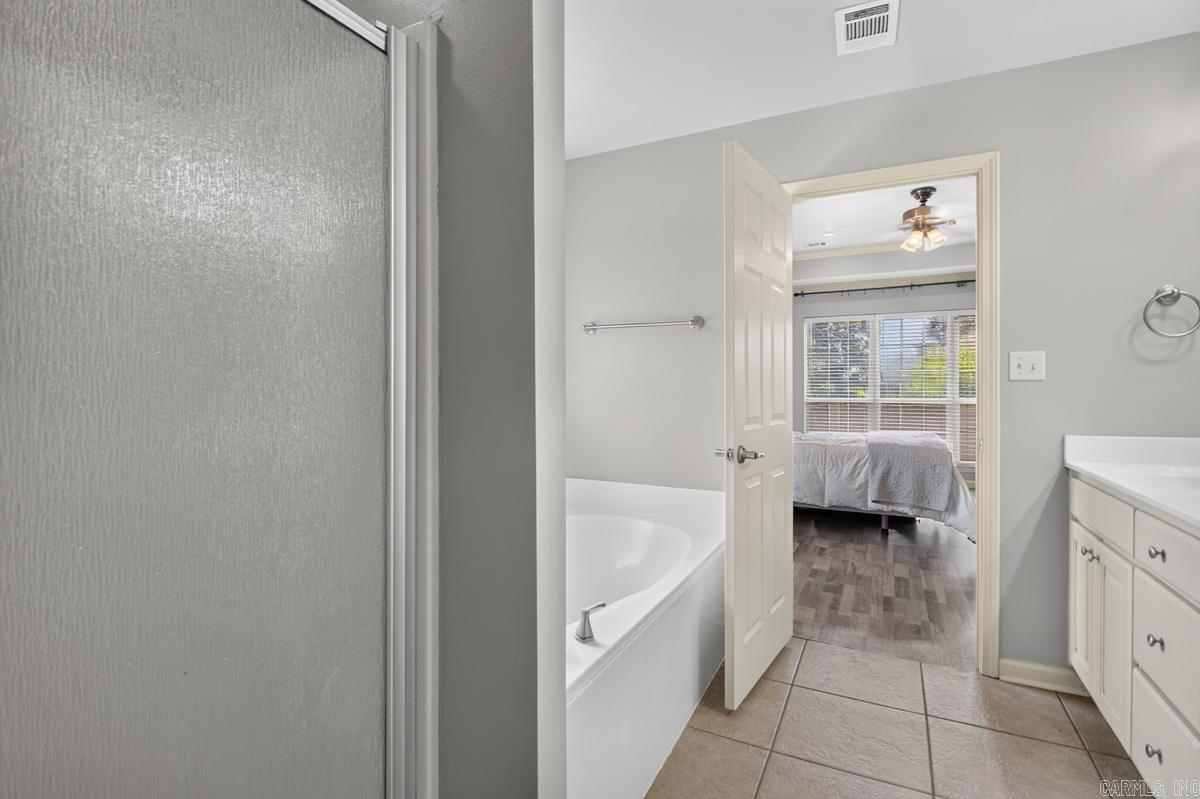 3024 Gemstone Cove Property Photo 26