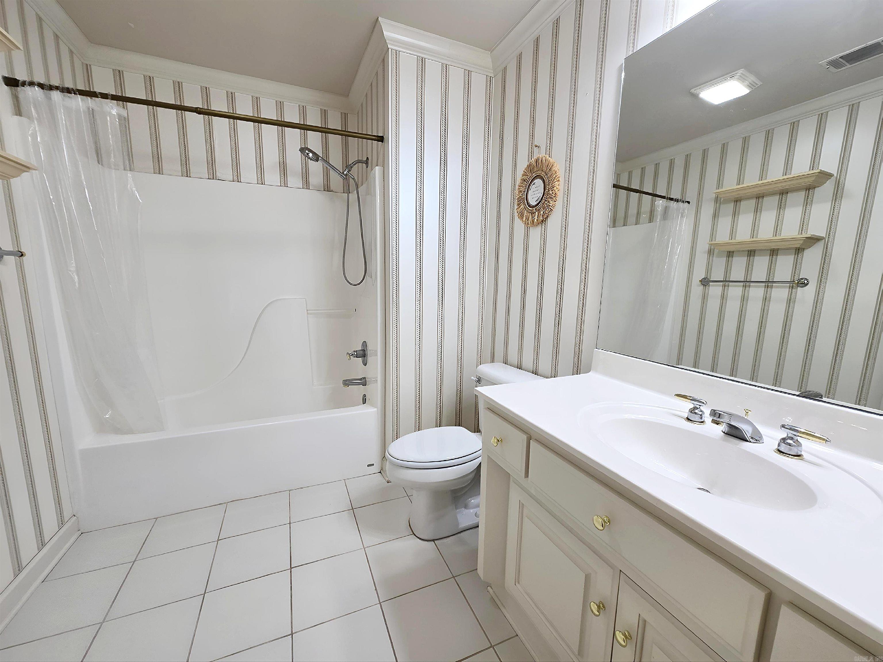 210 Deauville Drive Property Photo 28