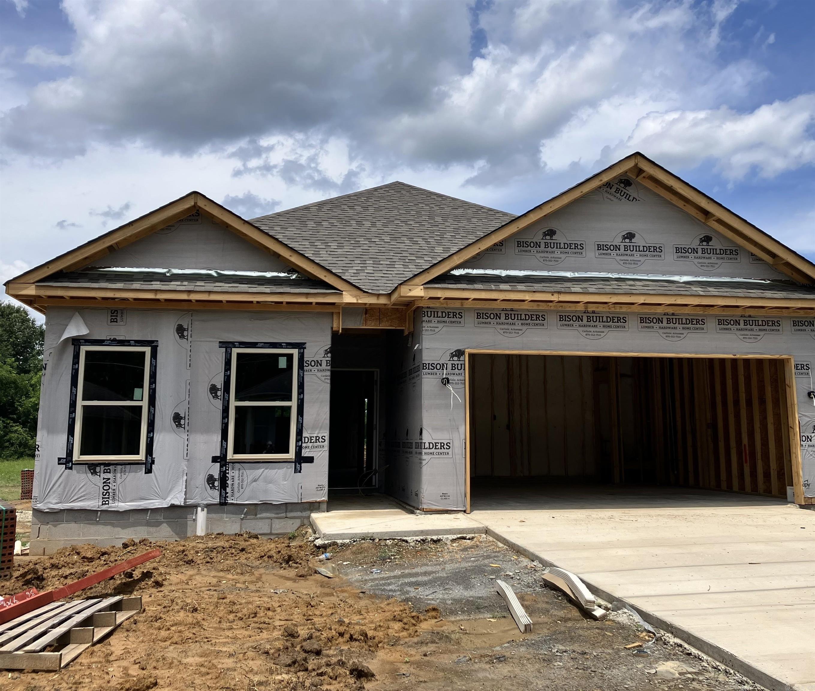 107 E Florida Property Photo 1