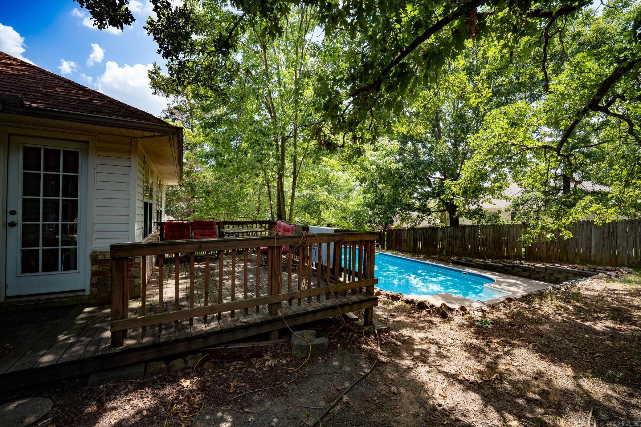 1665 Highpoint Drive Property Photo 4