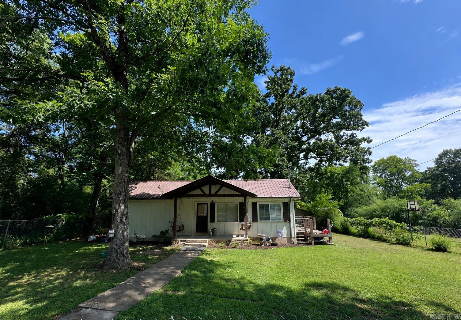 220 Grand Point Drive Property Photo 1