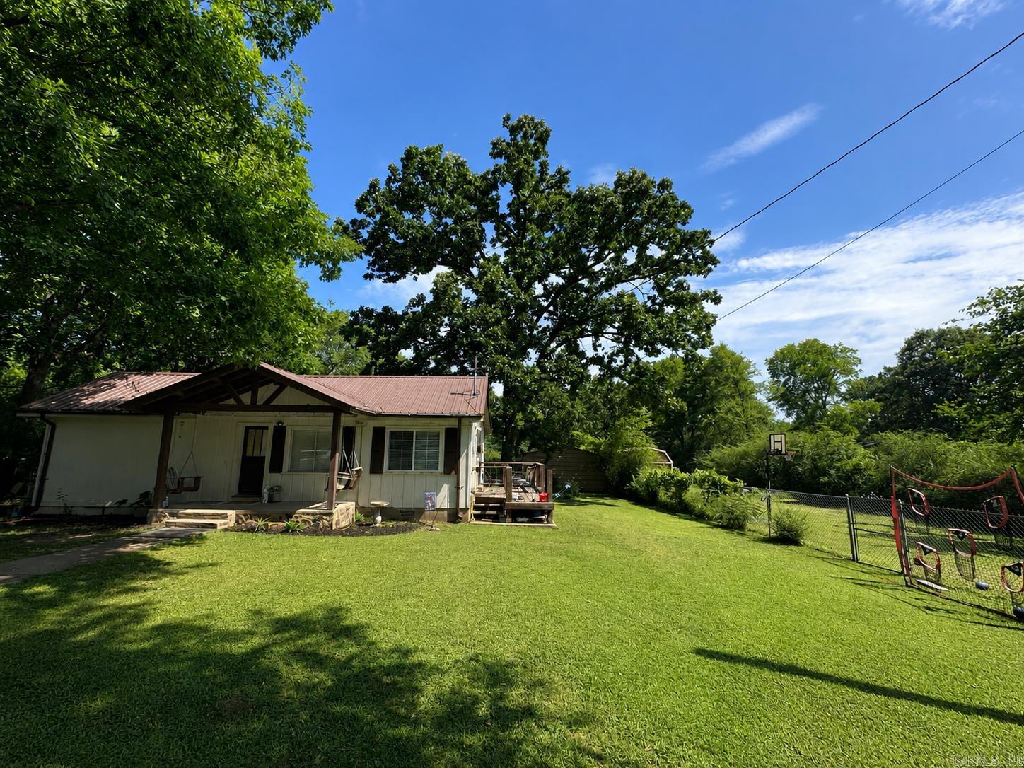 220 Grand Point Drive Property Photo 2