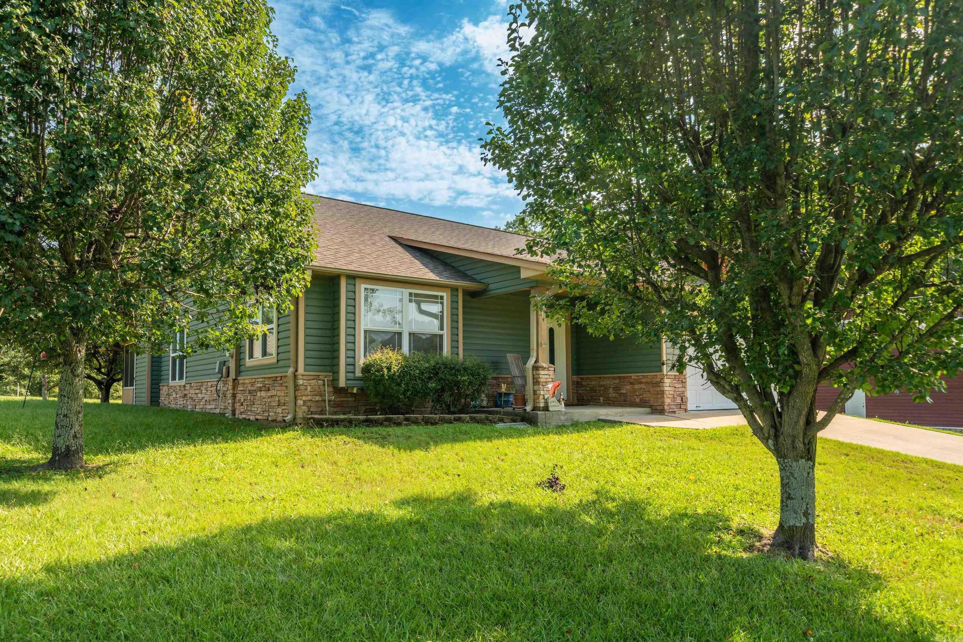 121 Raley Lane Property Photo 3