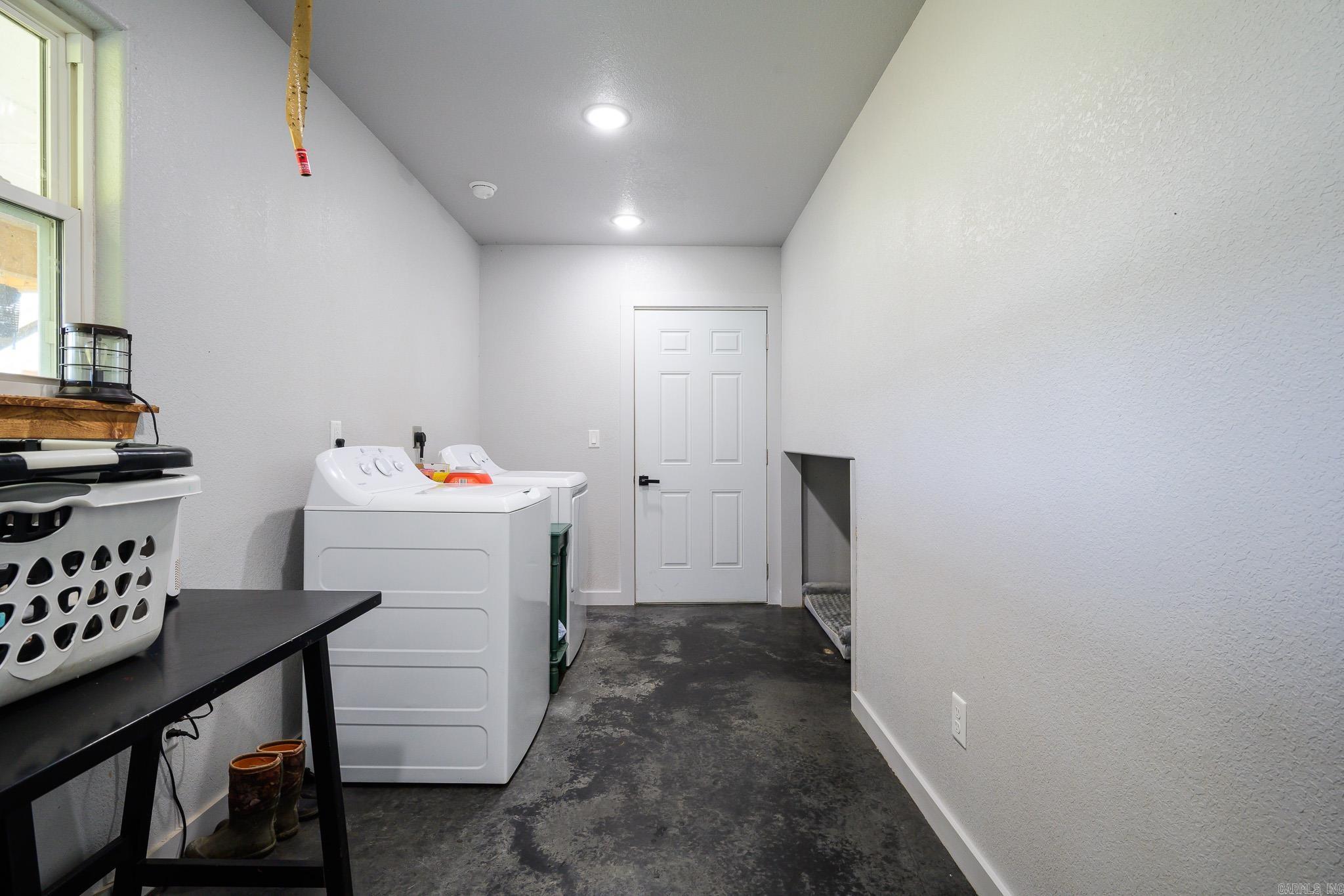 109 Serenity Ln Property Photo 32