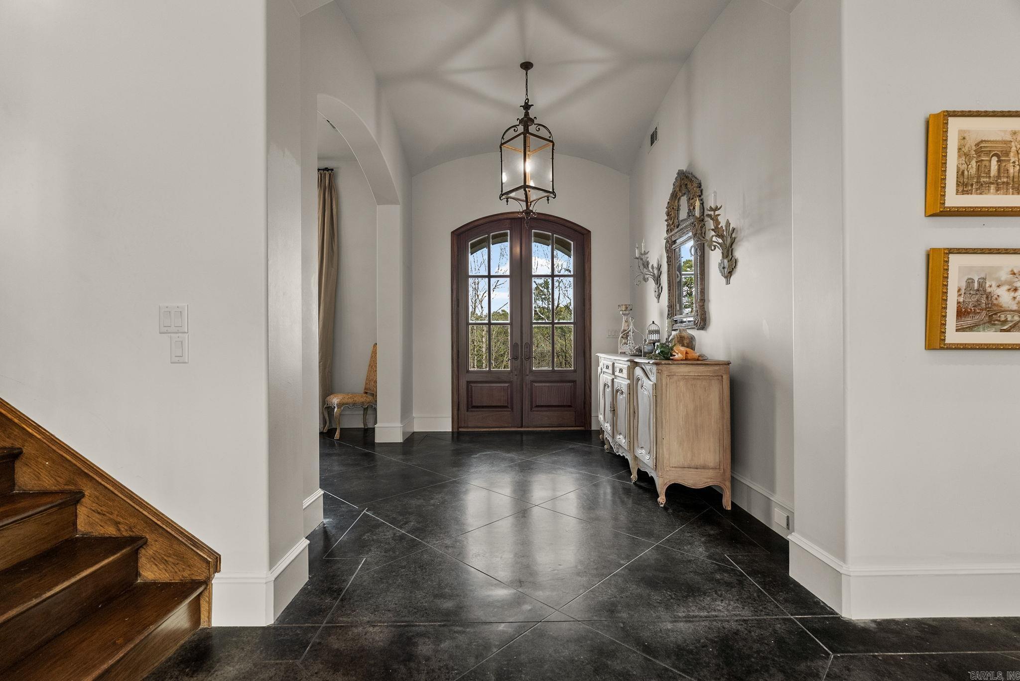 19 Cravache Court Property Photo 3
