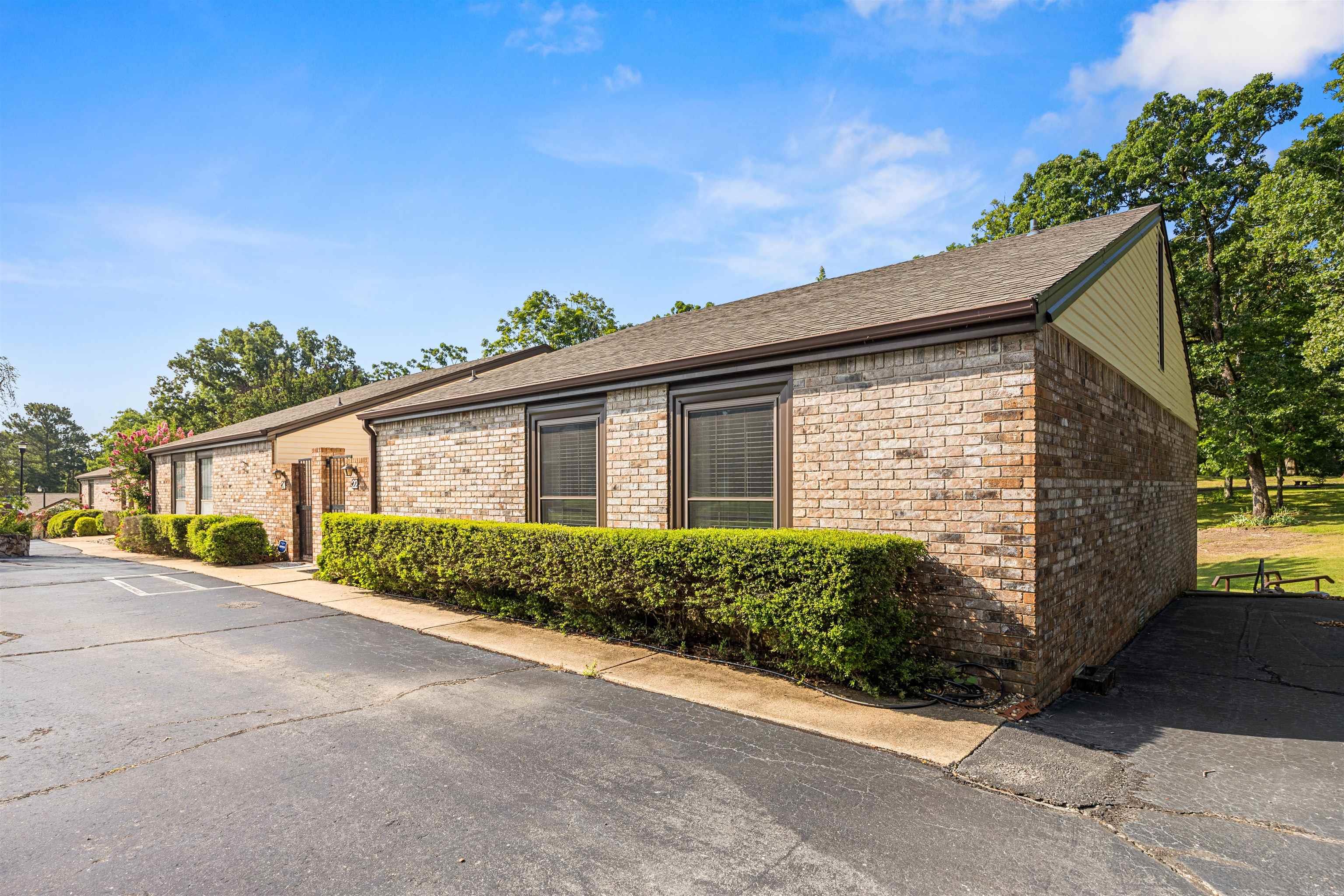 22 Steeplechase Court Property Photo 2