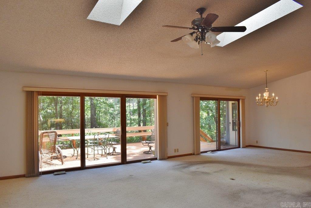 4 Almendra Lane Property Photo 9