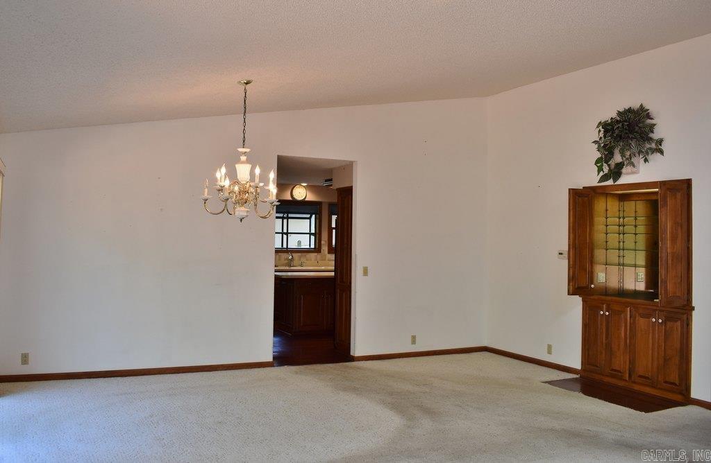 4 Almendra Lane Property Photo 15