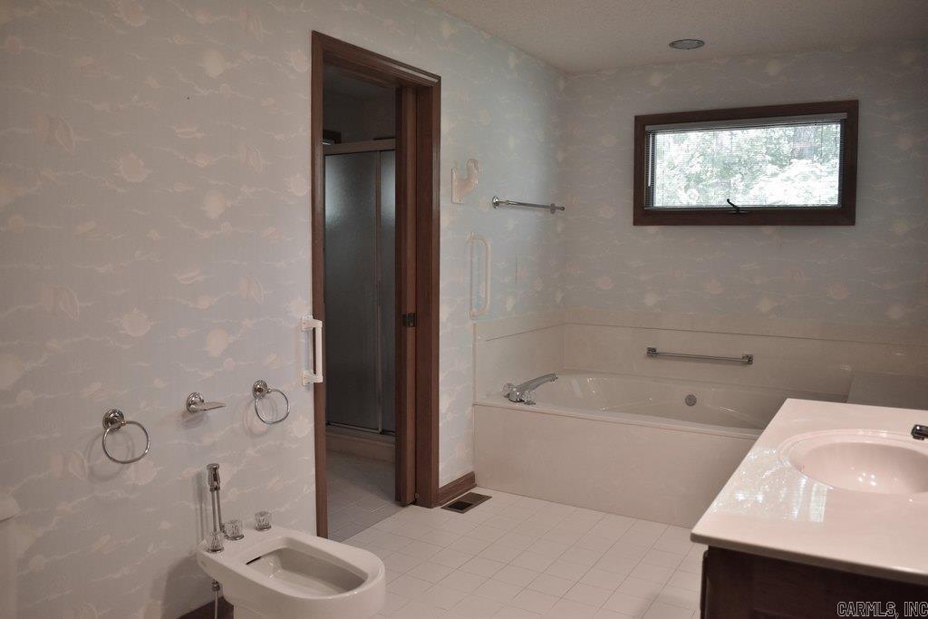 4 Almendra Lane Property Photo 31