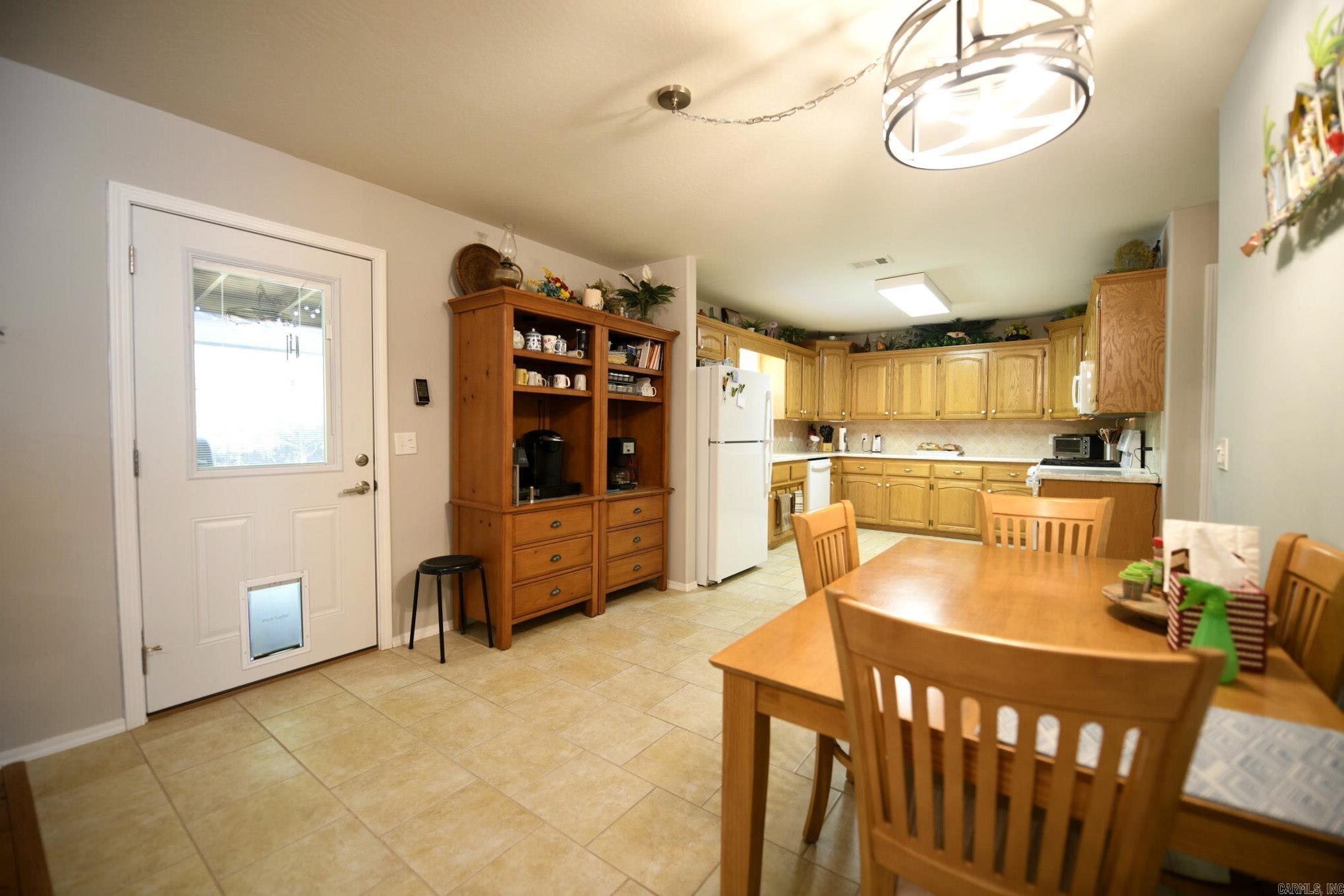 1204 Redbud Drive Property Photo 6