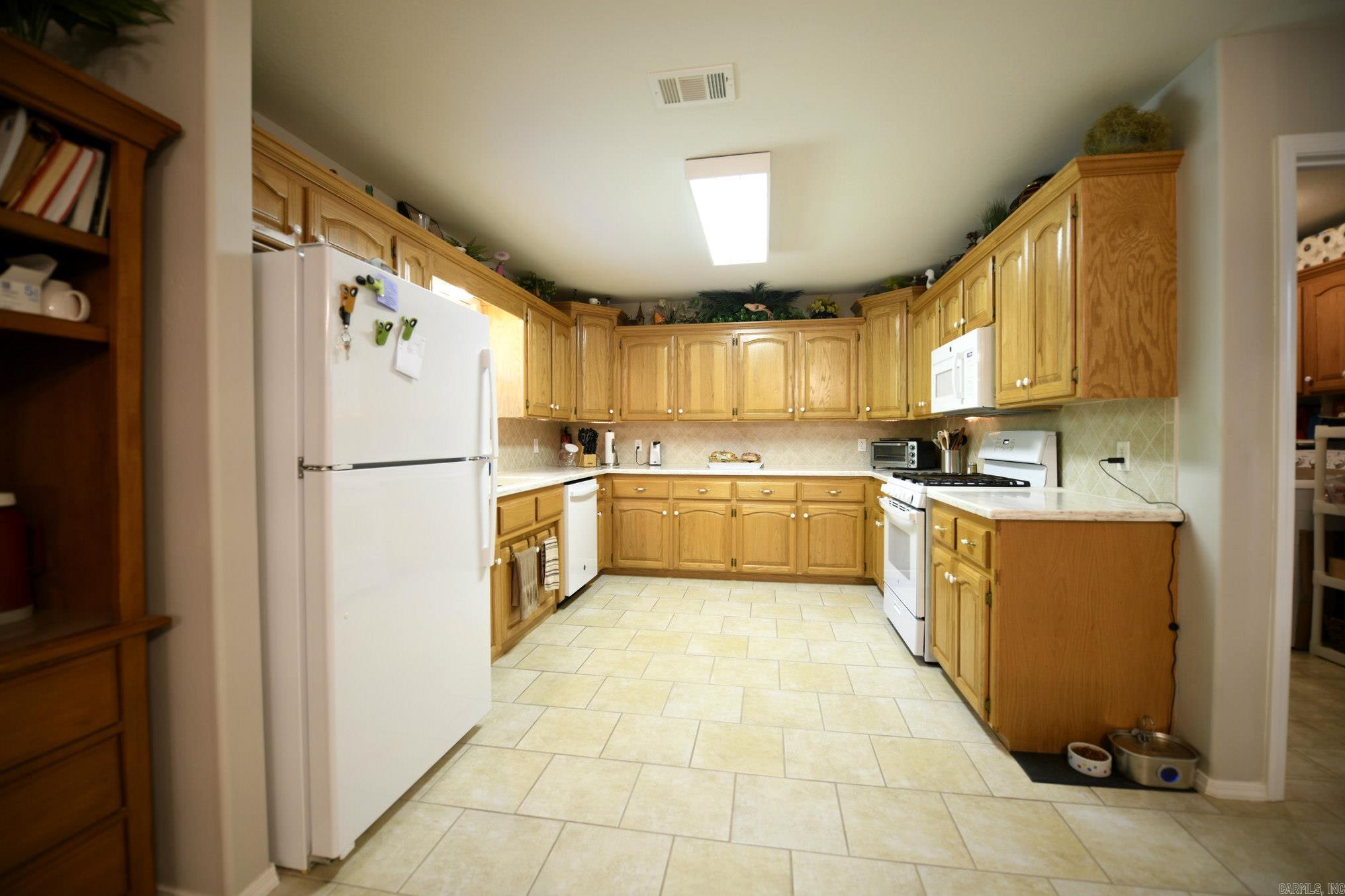 1204 Redbud Drive Property Photo 7