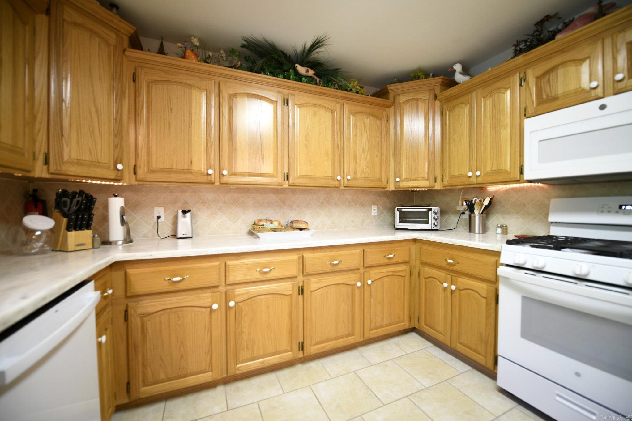 1204 Redbud Drive Property Photo 9