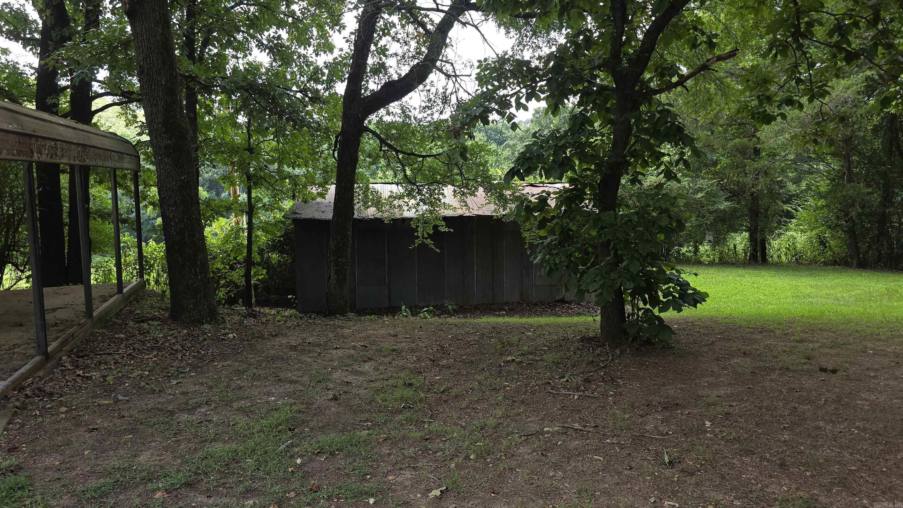 596 County Road 3770 Property Photo 4